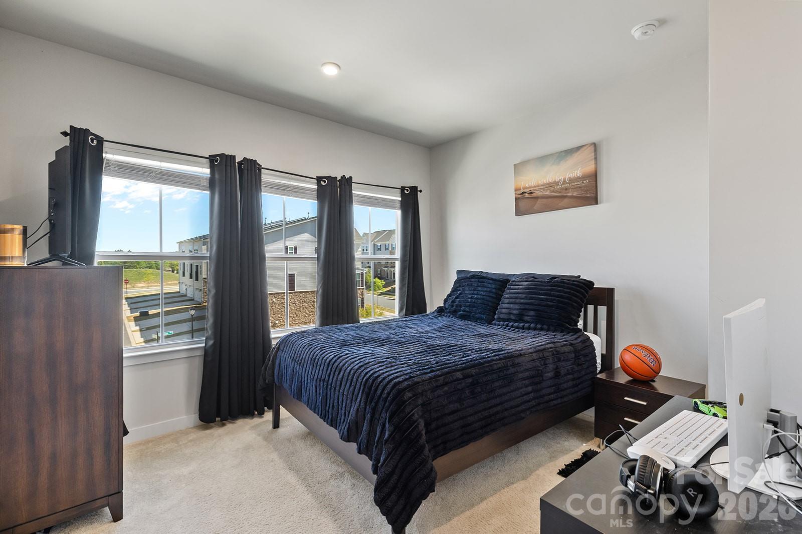 9866 Oaklawn Boulevard NW — Huntersville