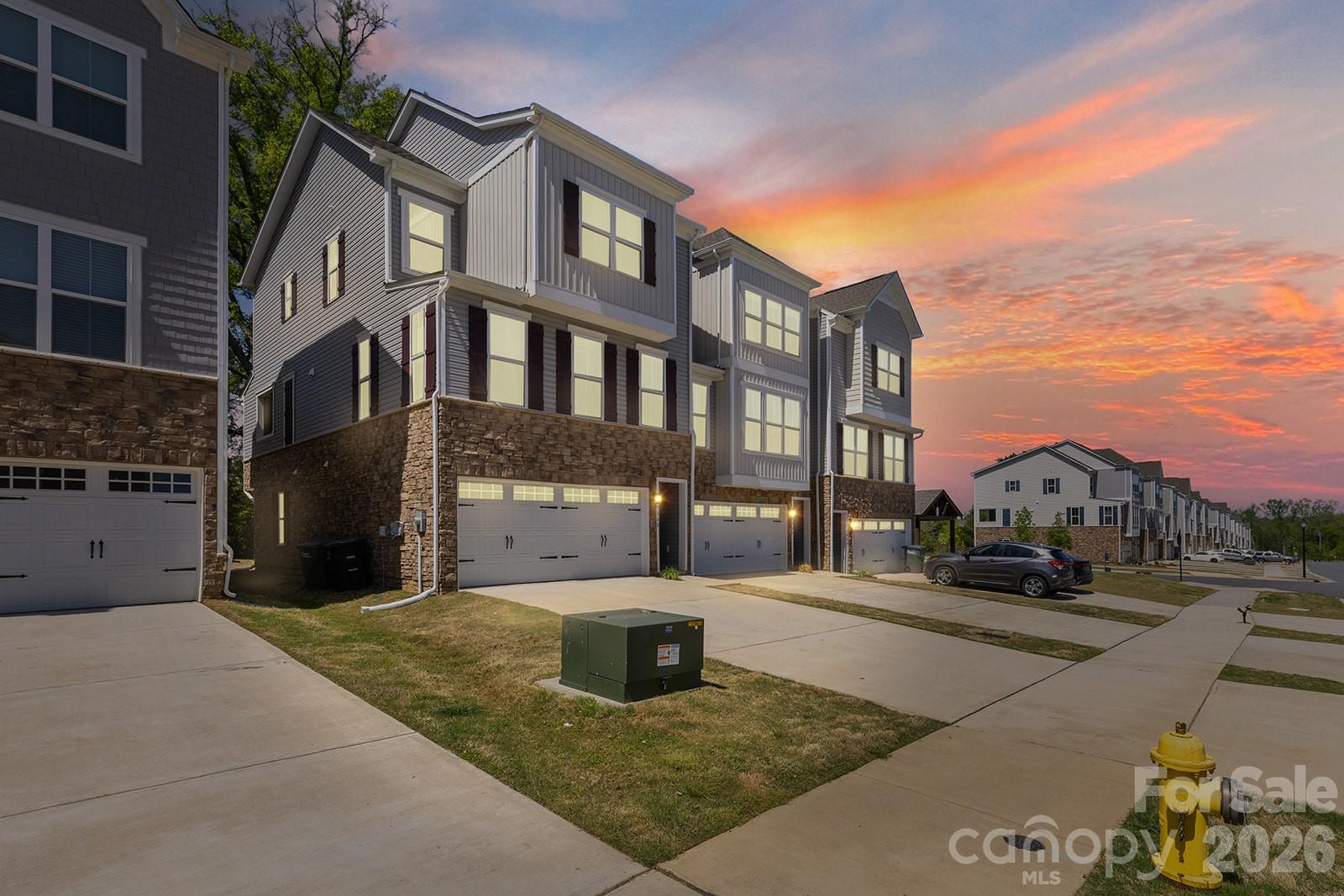 9866 Oaklawn Boulevard NW — Huntersville