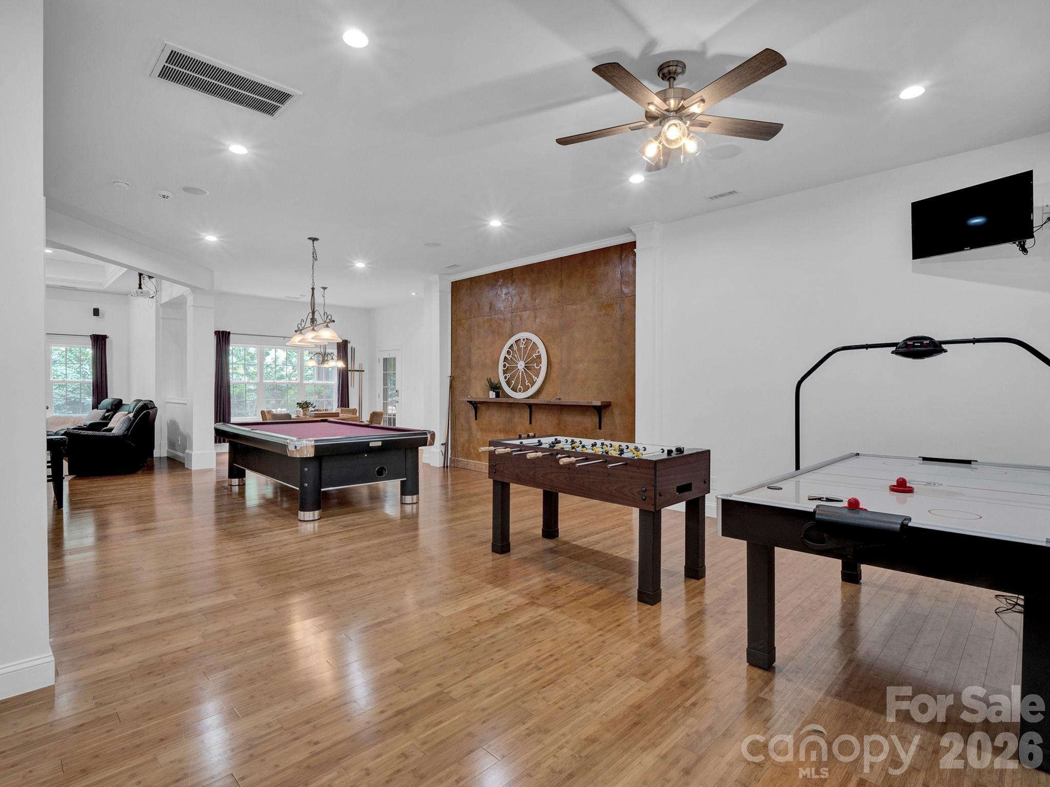 2652 Bedford Place NW — Concord
