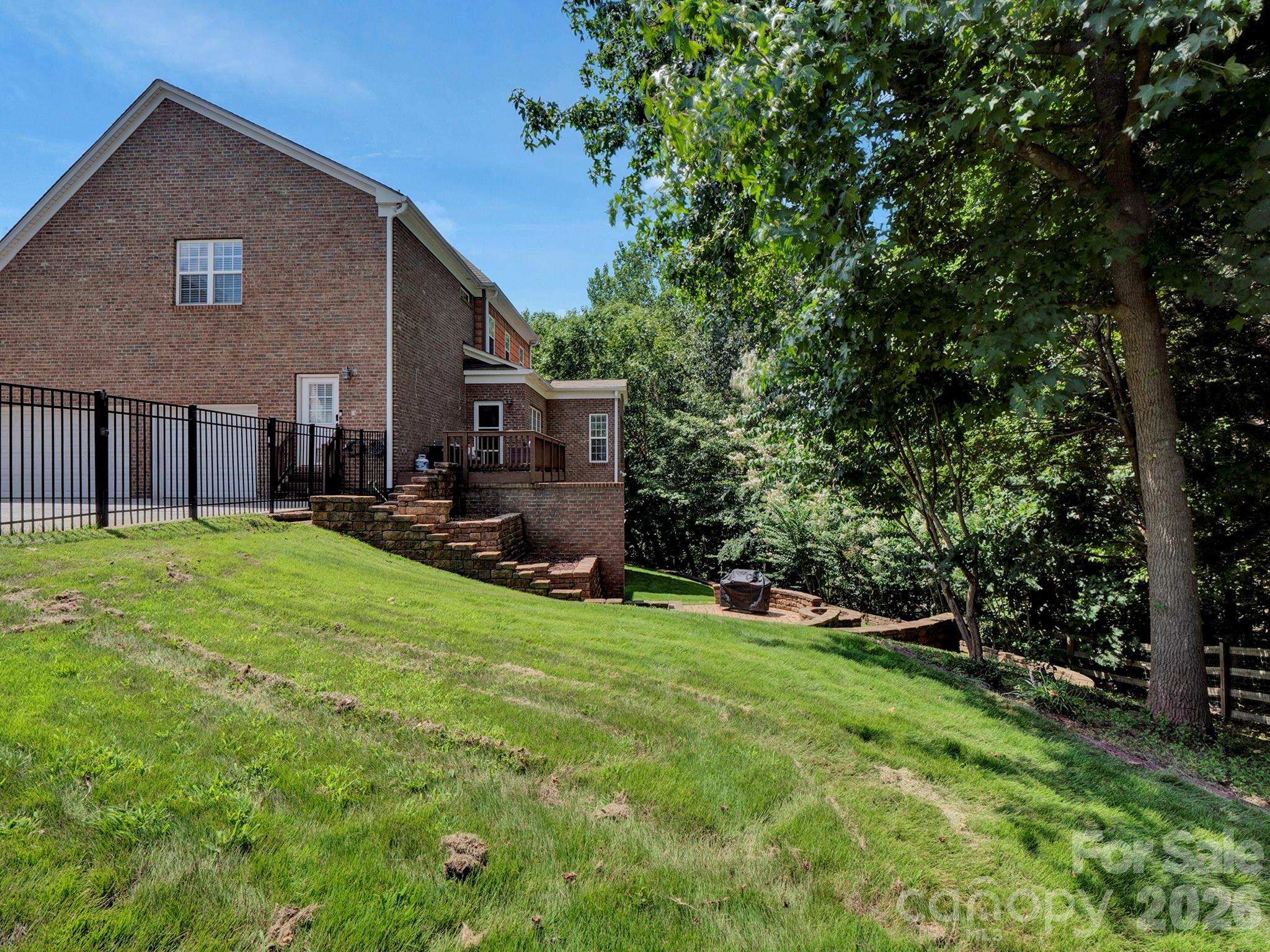 2652 Bedford Place NW — Concord