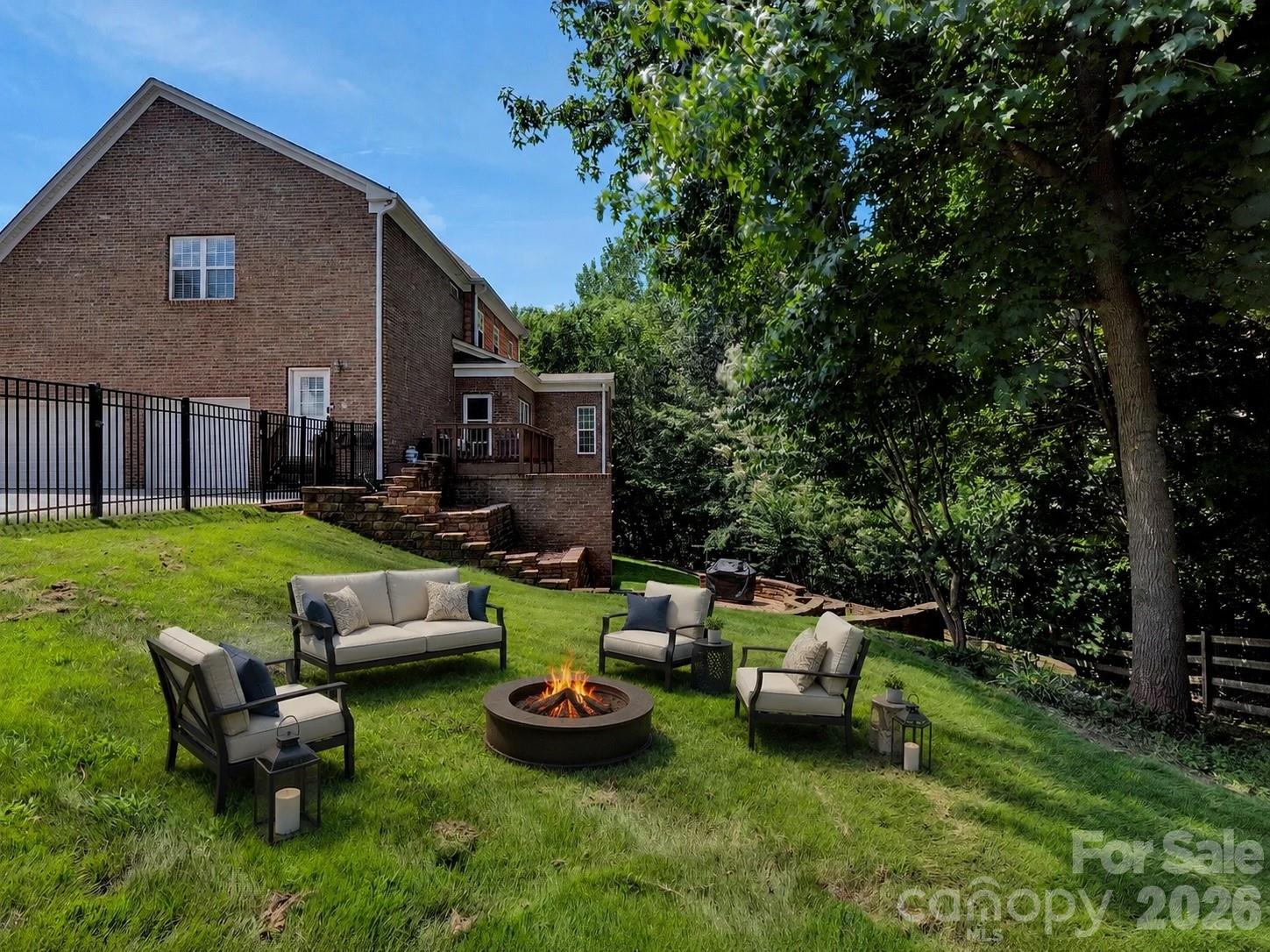 2652 Bedford Place NW — Concord