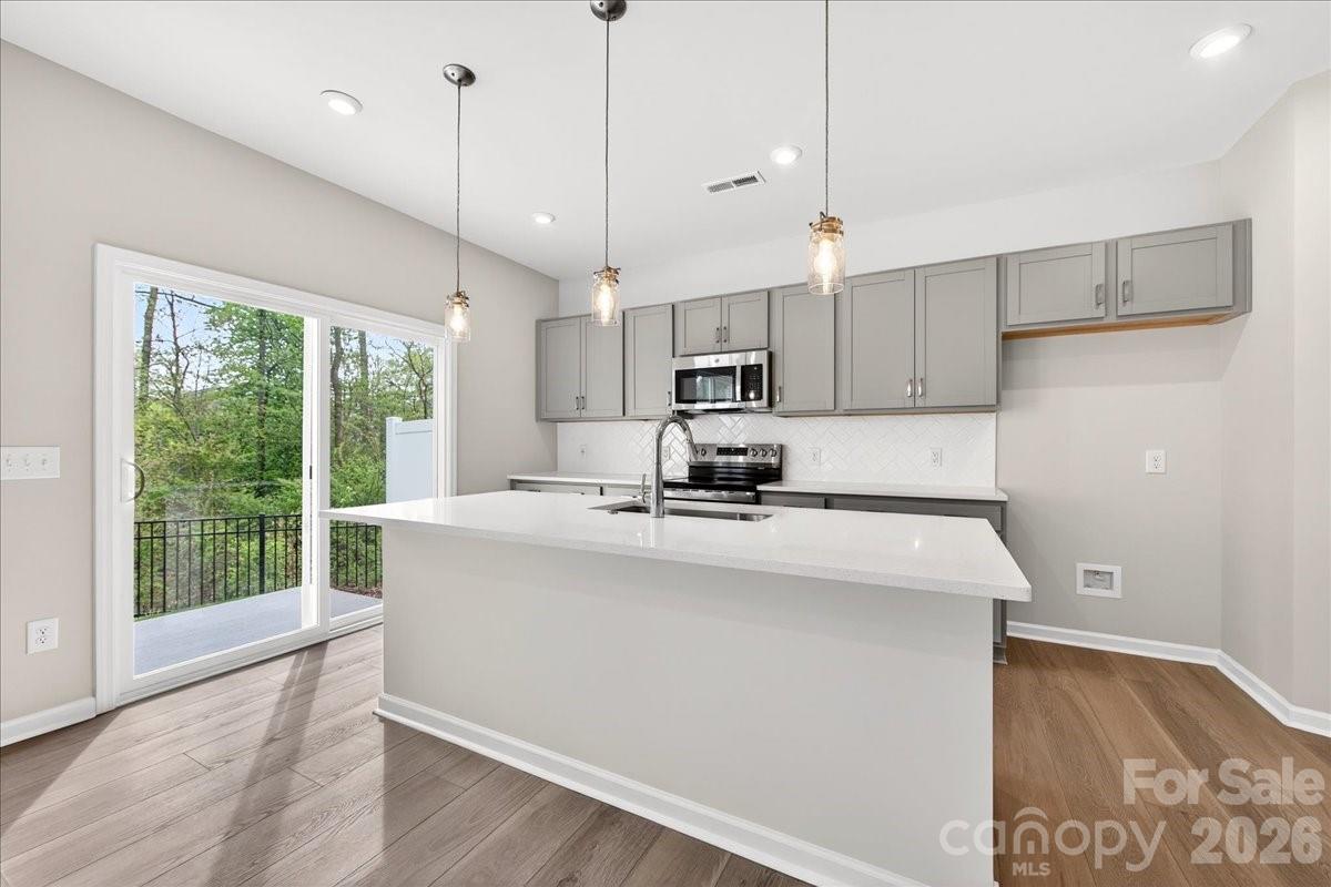 6057 Longar Lane — Charlotte
