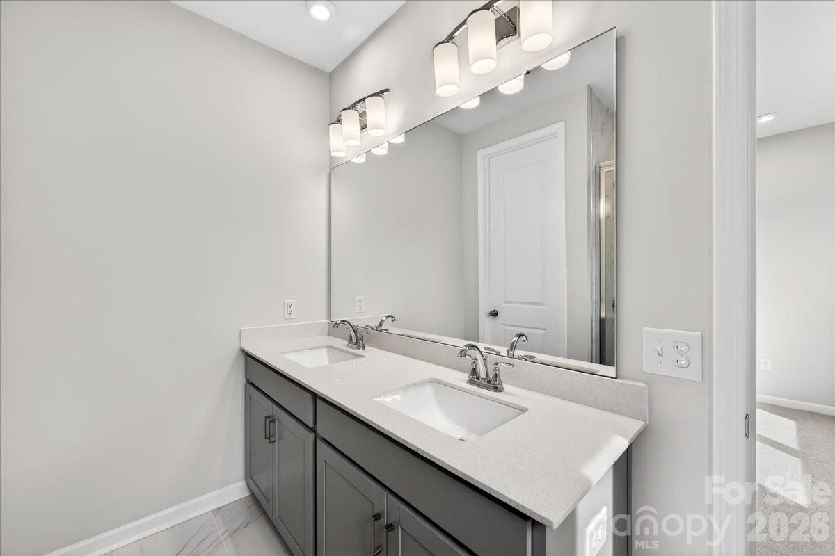 6057 Longar Lane — Charlotte