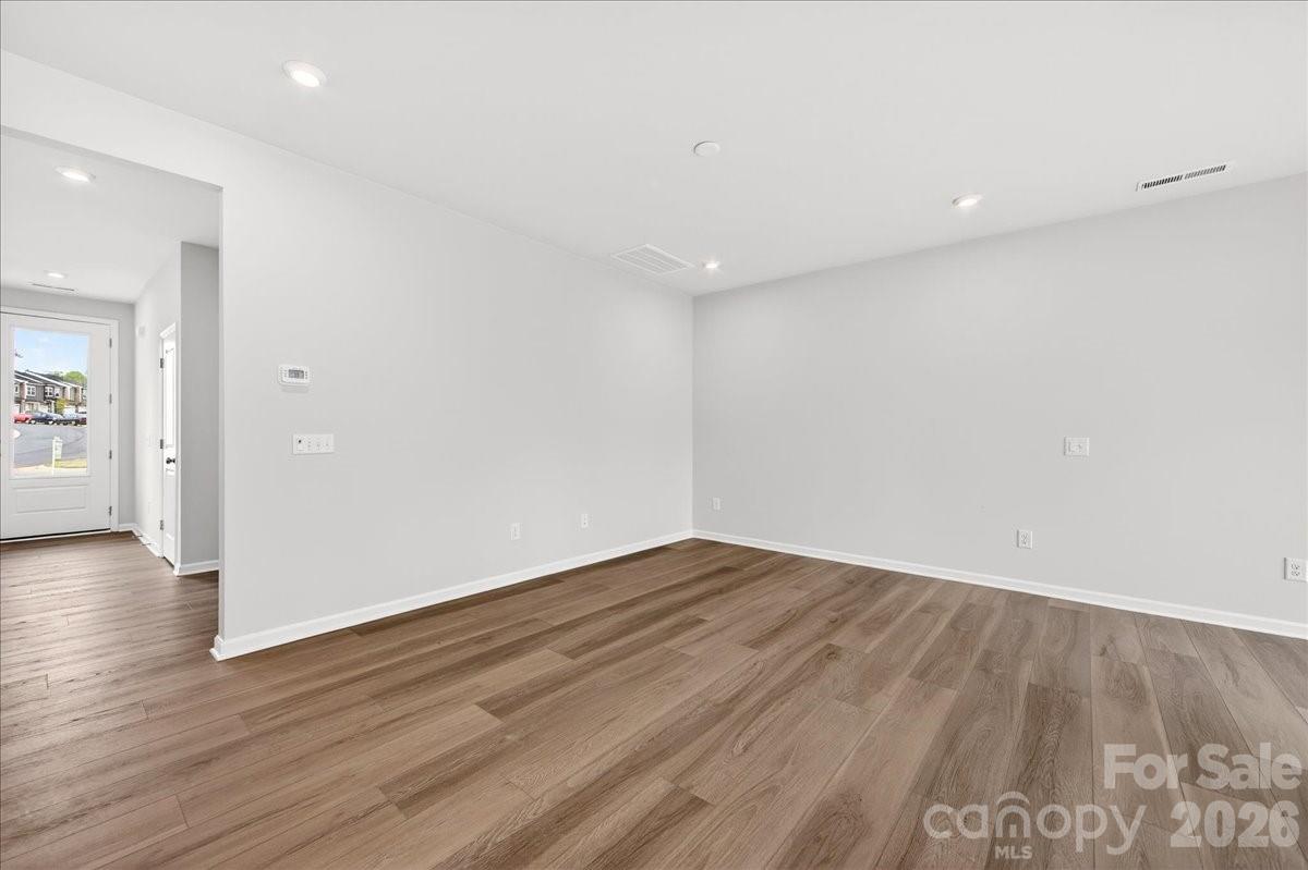 6057 Longar Lane — Charlotte