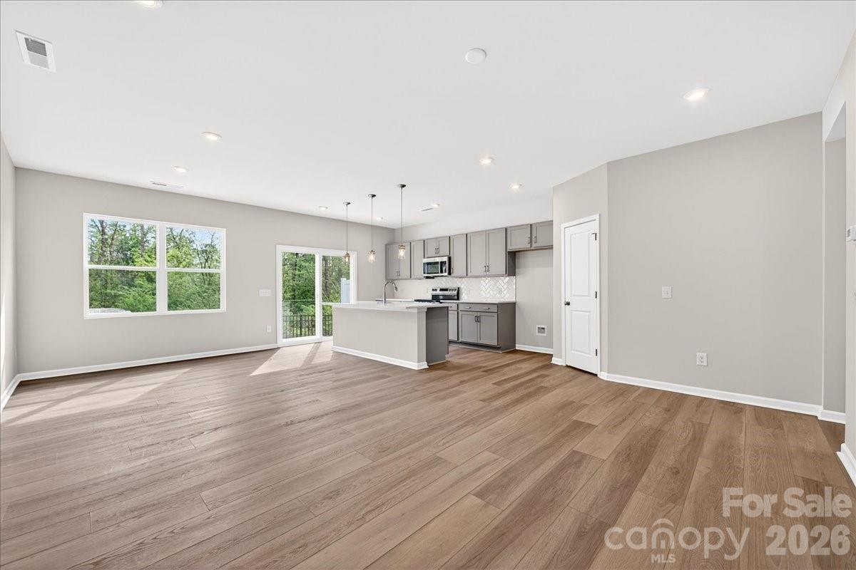 6057 Longar Lane — Charlotte