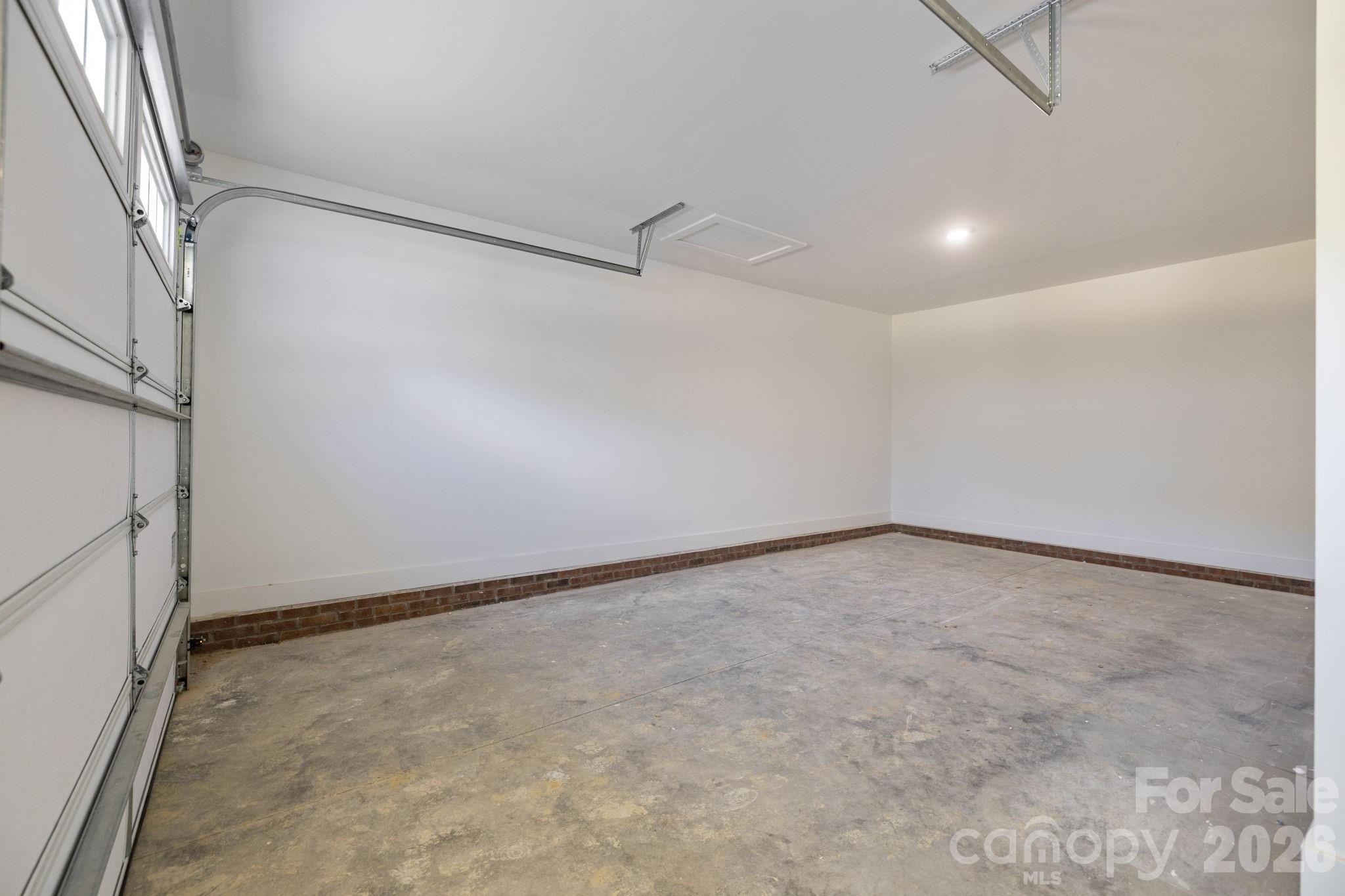 2435 wolf pond Road #2 — Monroe