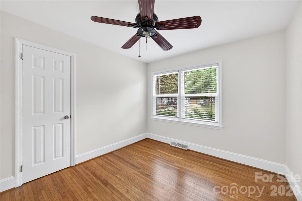 5413 Gwynne Avenue — Charlotte