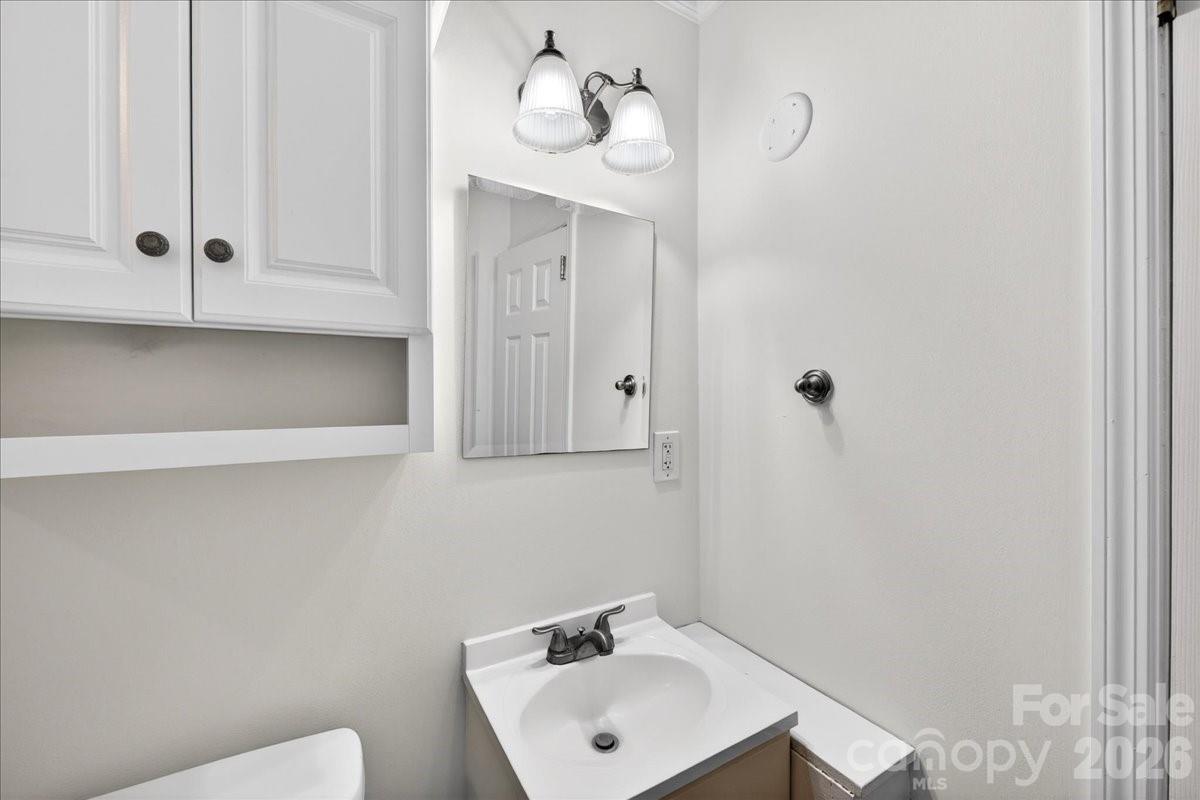 5413 Gwynne Avenue — Charlotte