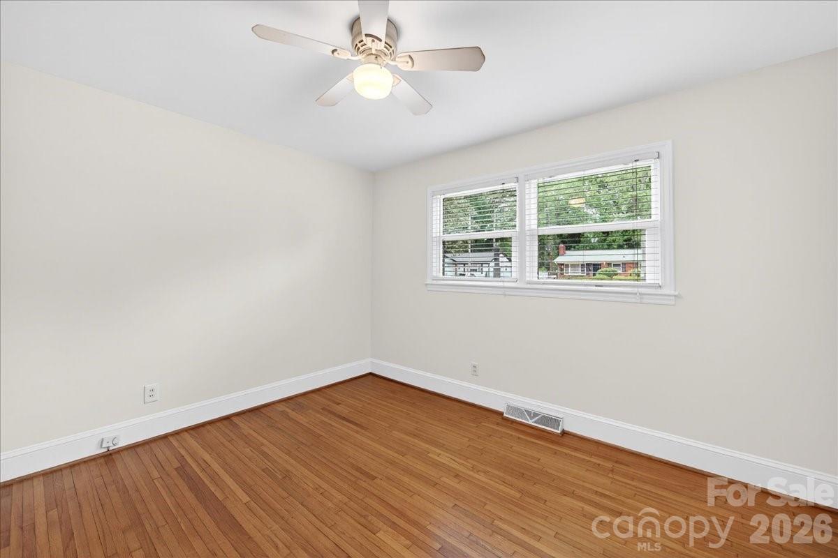 5413 Gwynne Avenue — Charlotte