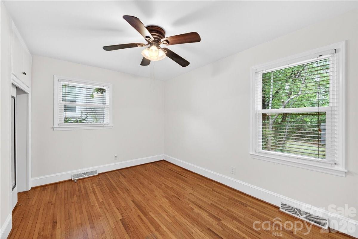5413 Gwynne Avenue — Charlotte