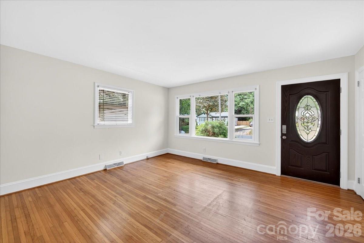 5413 Gwynne Avenue — Charlotte