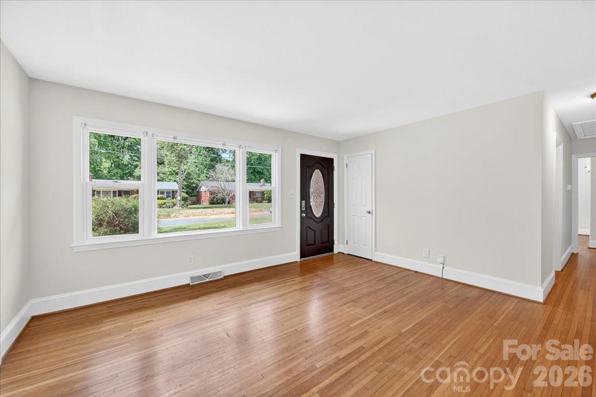 5413 Gwynne Avenue — Charlotte