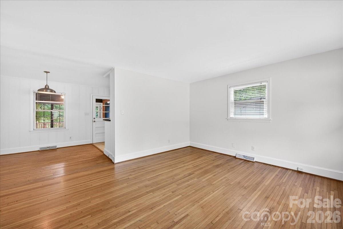 5413 Gwynne Avenue — Charlotte