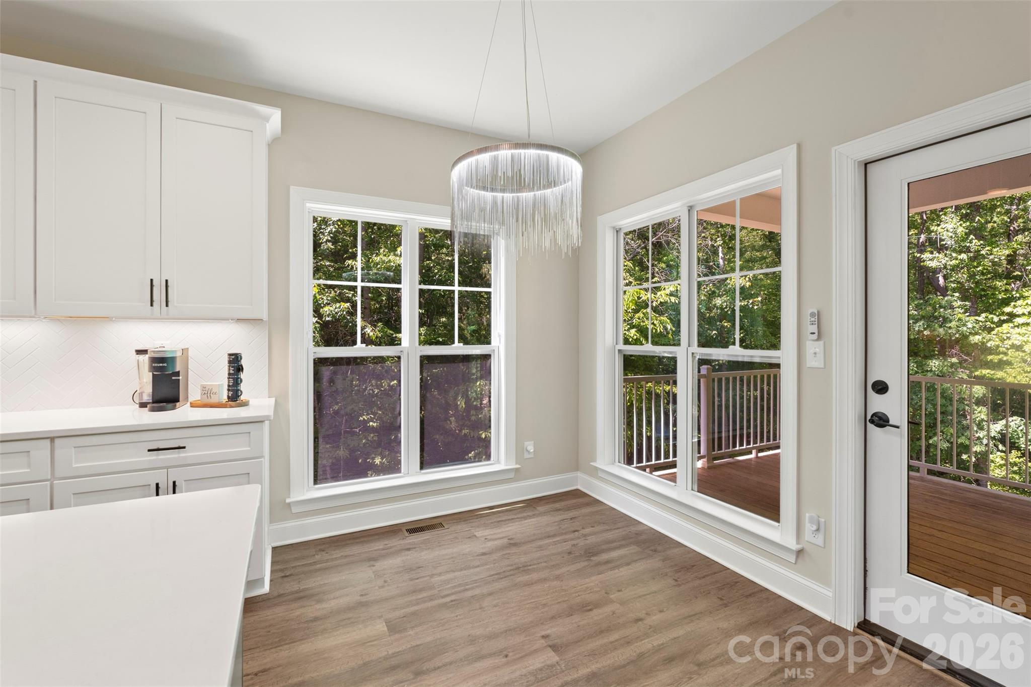 1607 Freemont Drive — Alexis