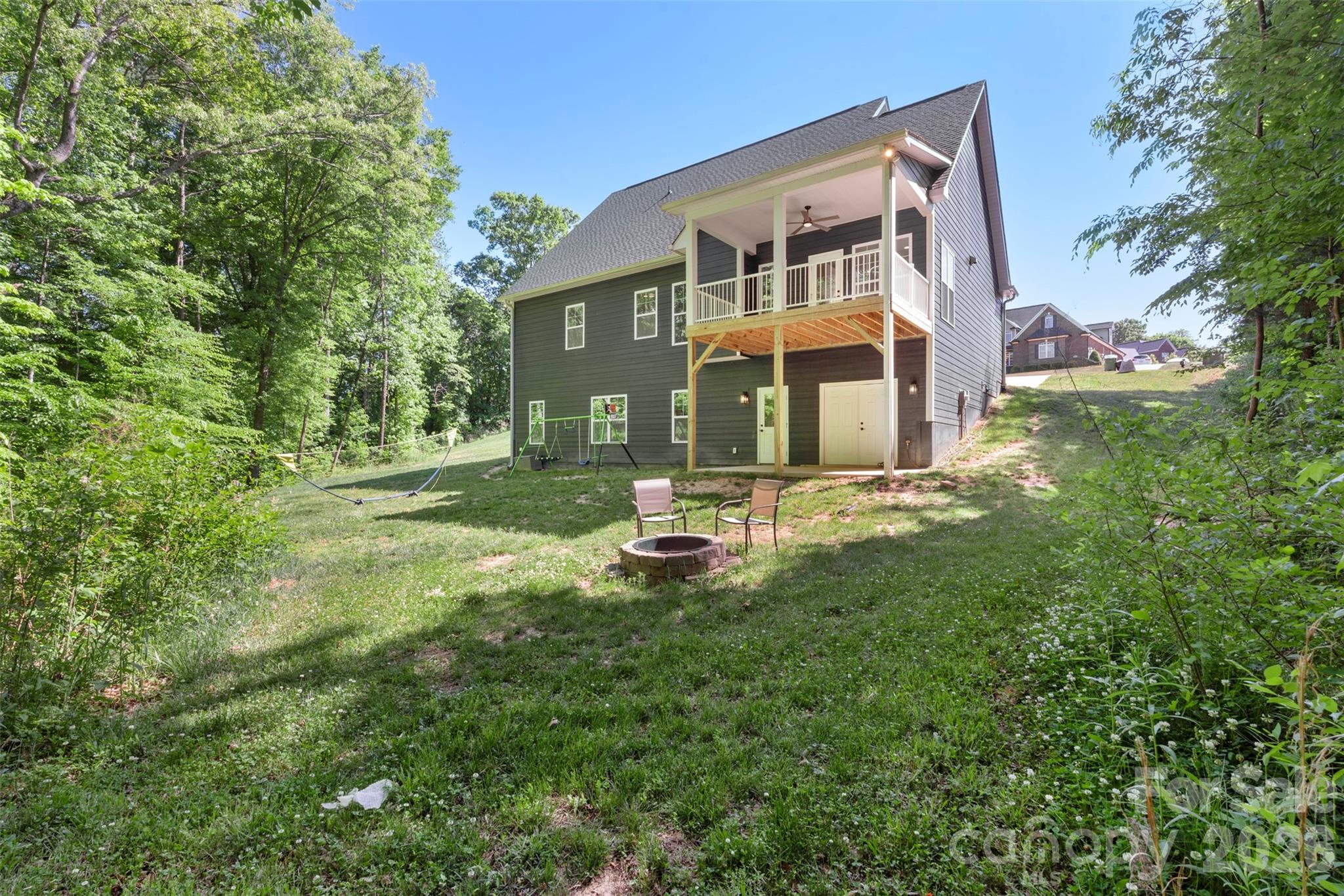 1607 Freemont Drive — Alexis