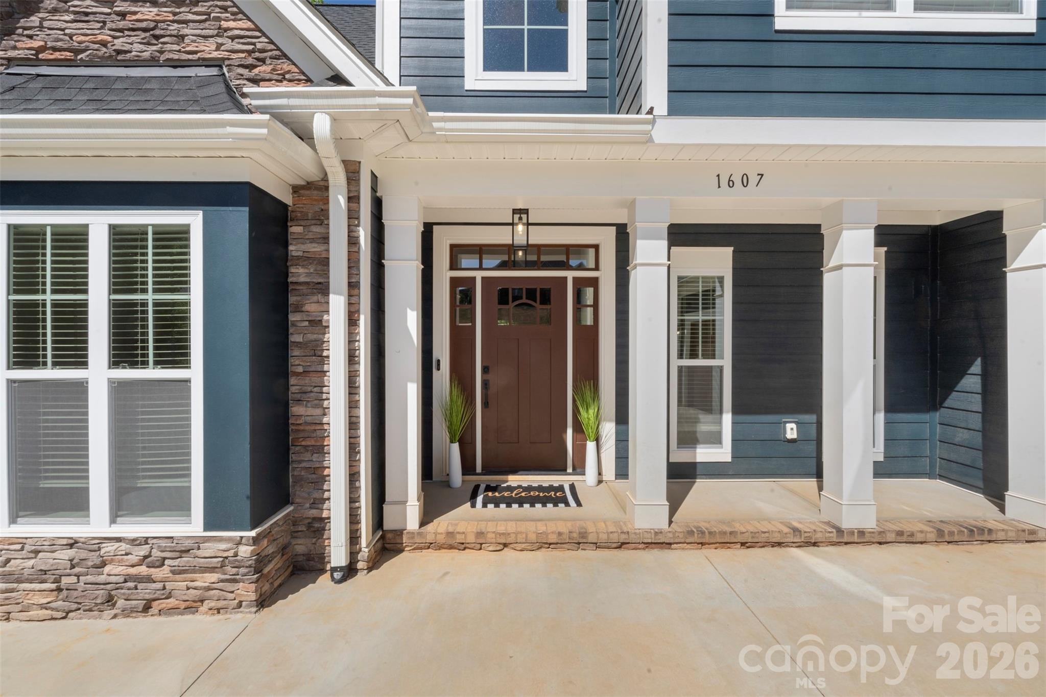 1607 Freemont Drive — Alexis