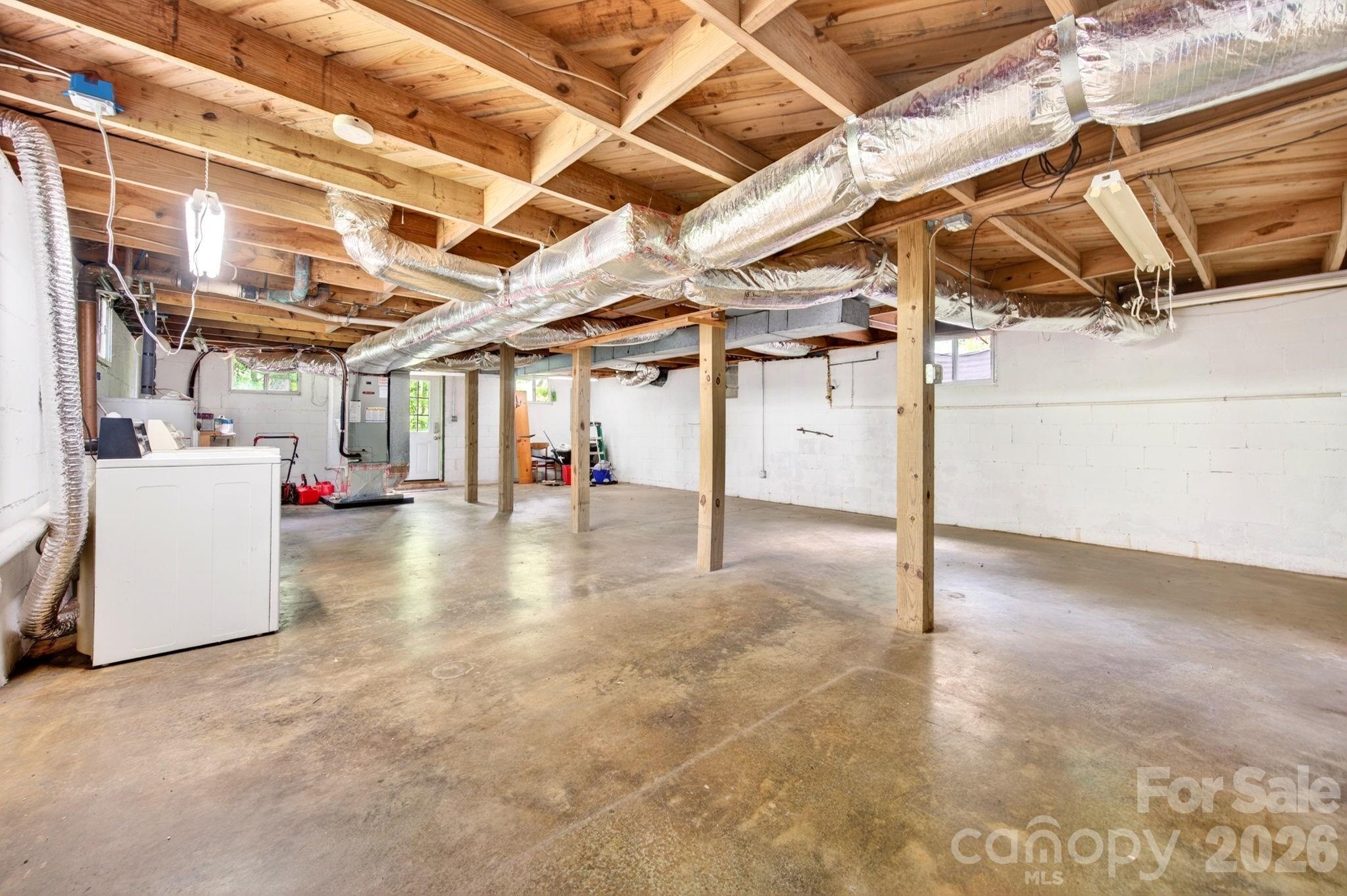 138 Brooklyn Road — Asheville