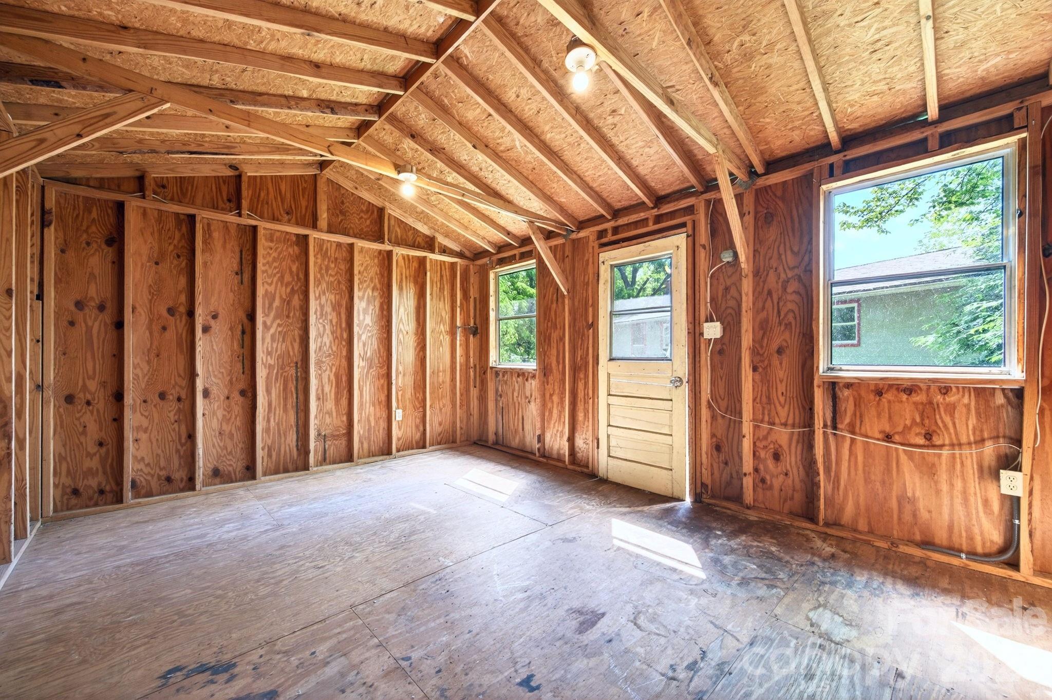 138 Brooklyn Road — Asheville