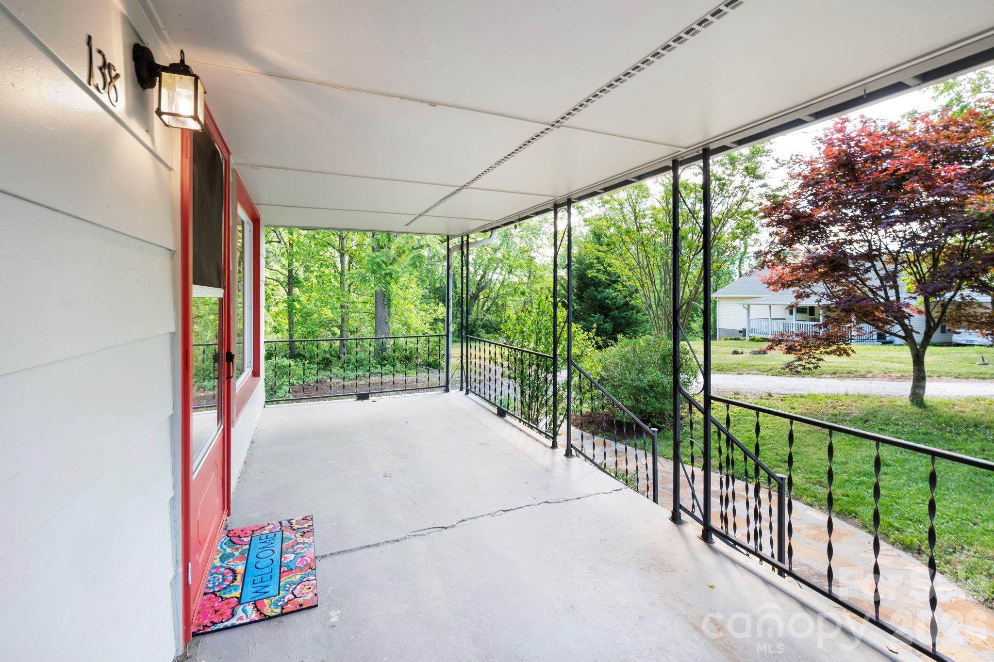 138 Brooklyn Road — Asheville