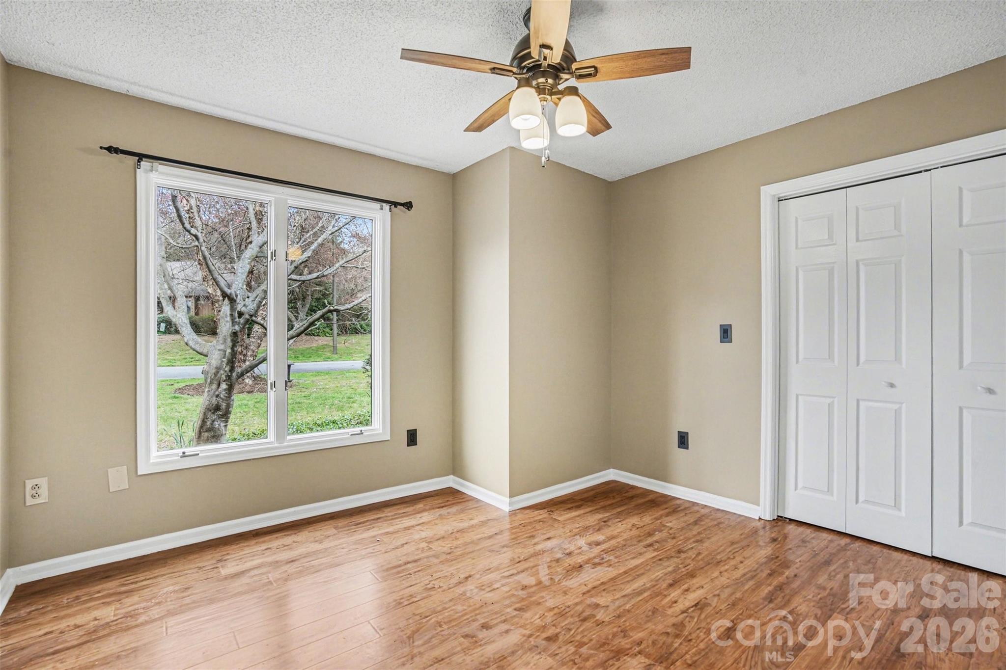 1742 NE 12th Street — Hickory