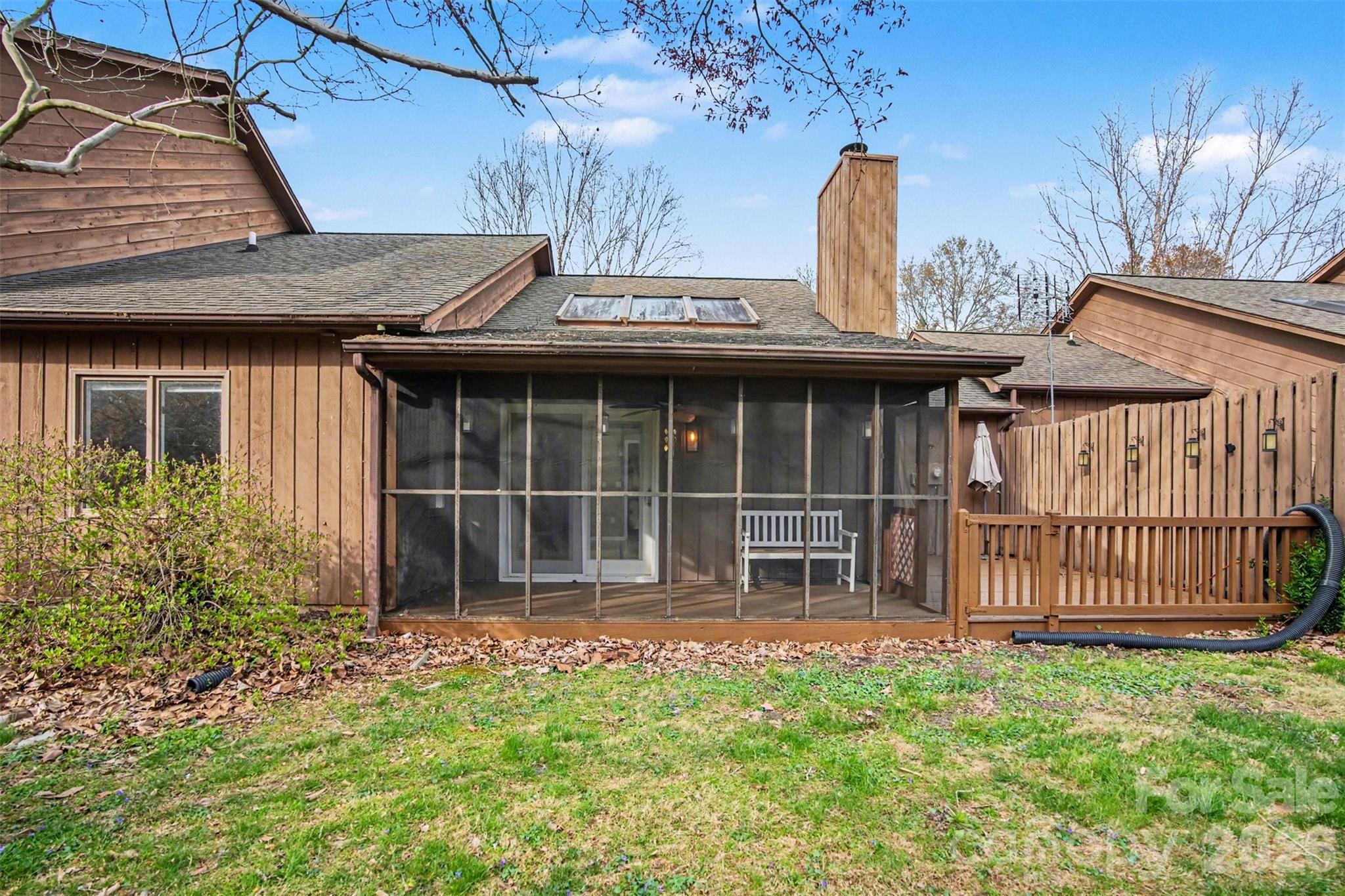 1742 NE 12th Street — Hickory