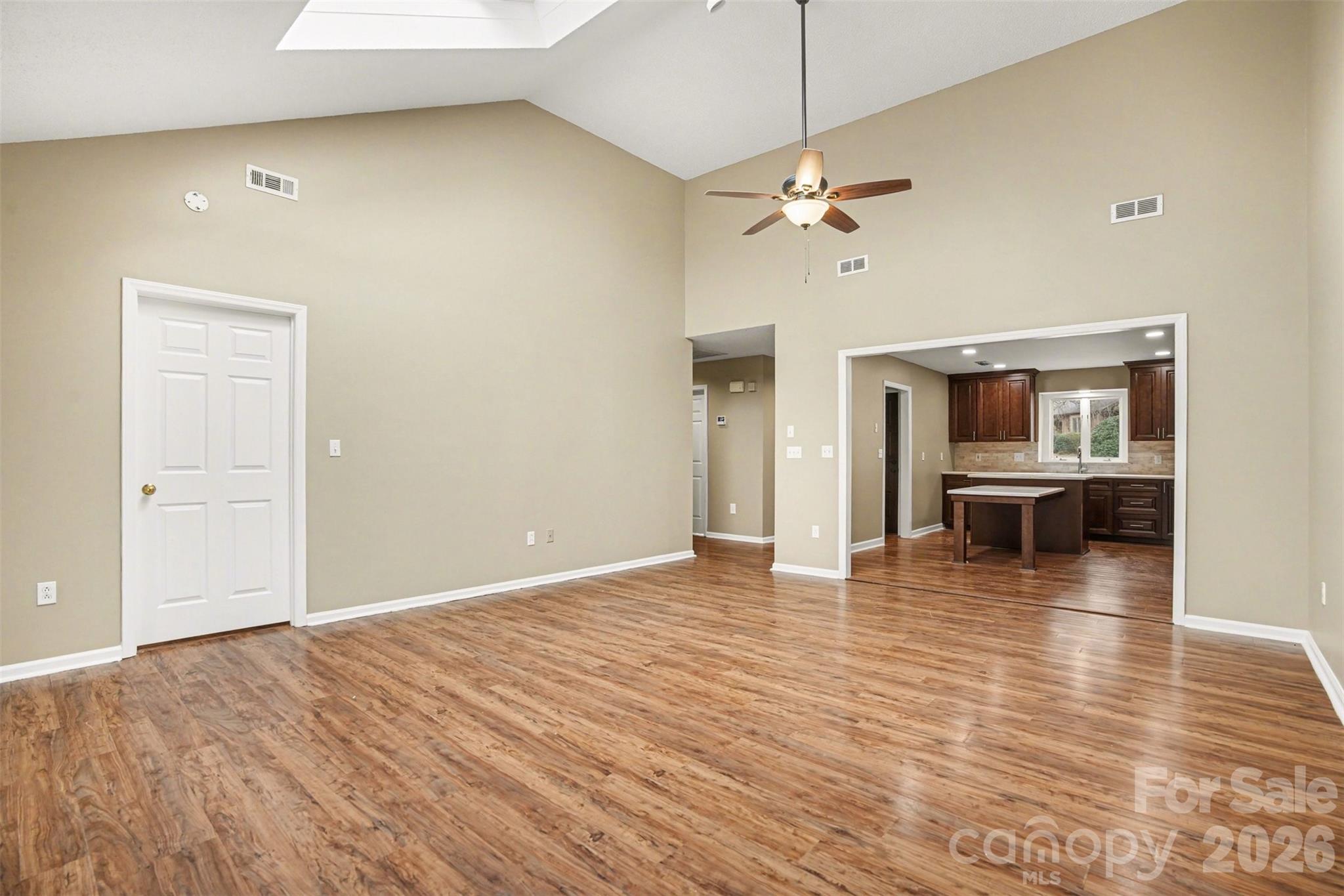 1742 NE 12th Street — Hickory