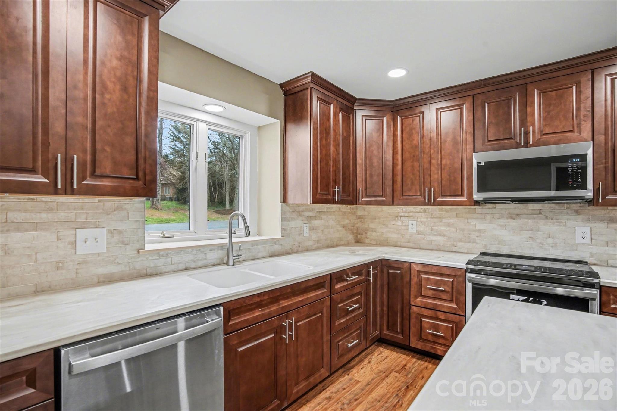 1742 NE 12th Street — Hickory
