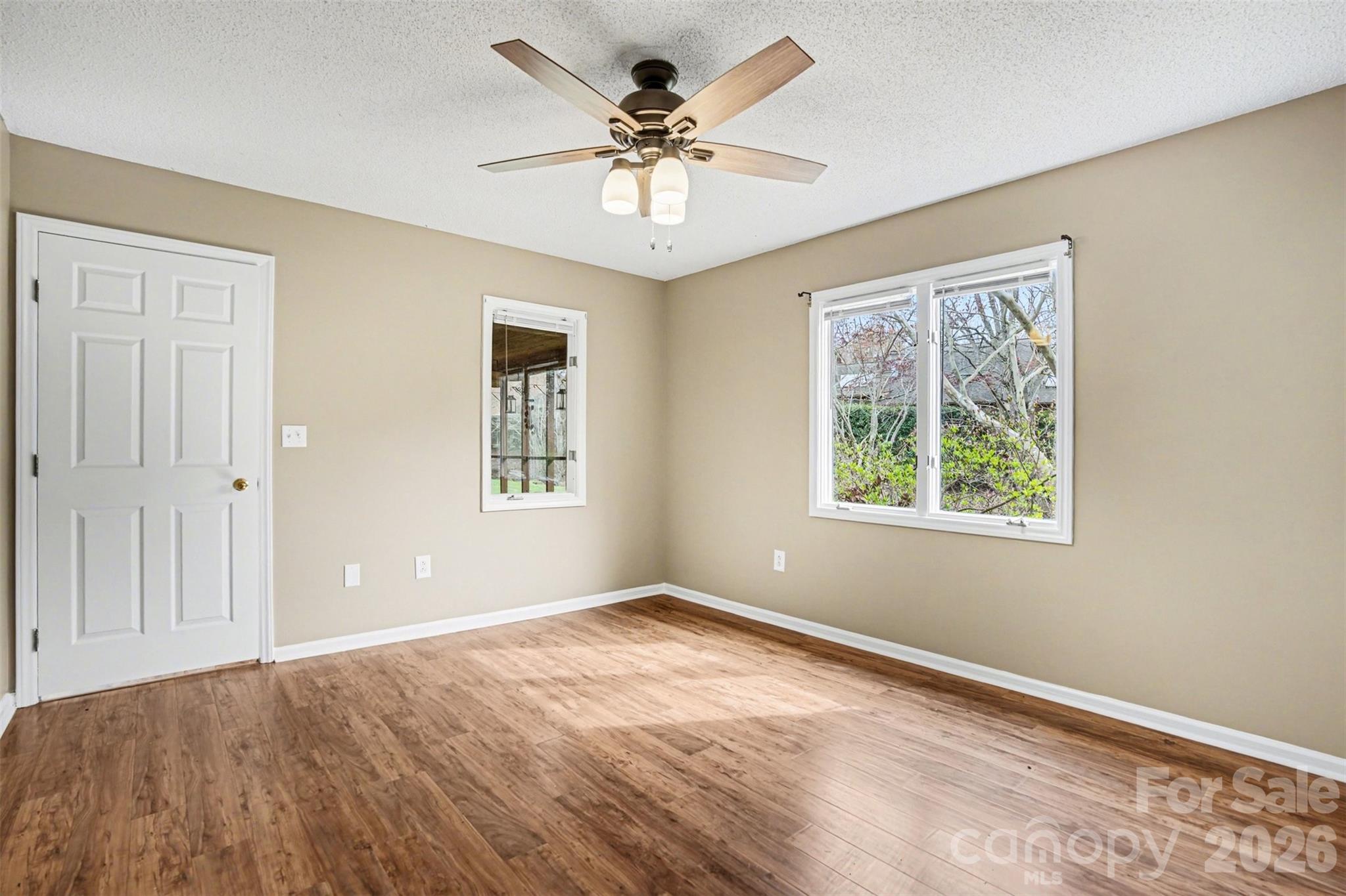 1742 NE 12th Street — Hickory