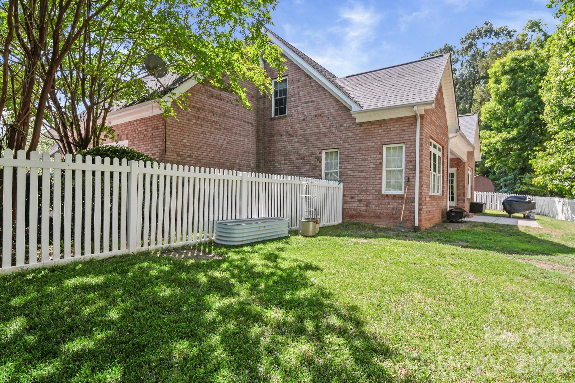 234 Lagoda Drive — Locust