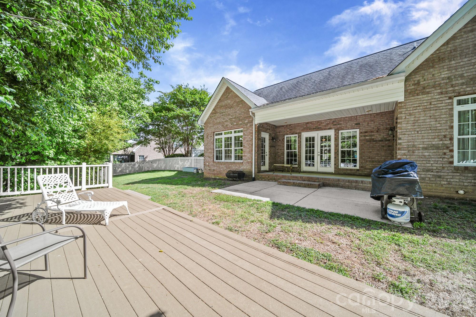 234 Lagoda Drive — Locust