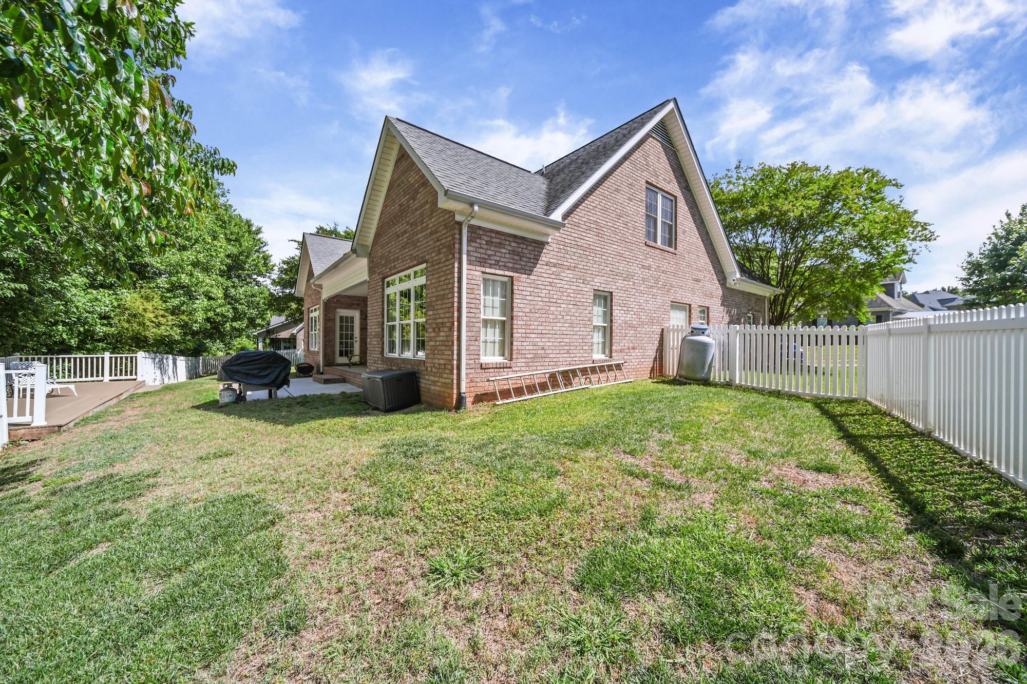 234 Lagoda Drive — Locust