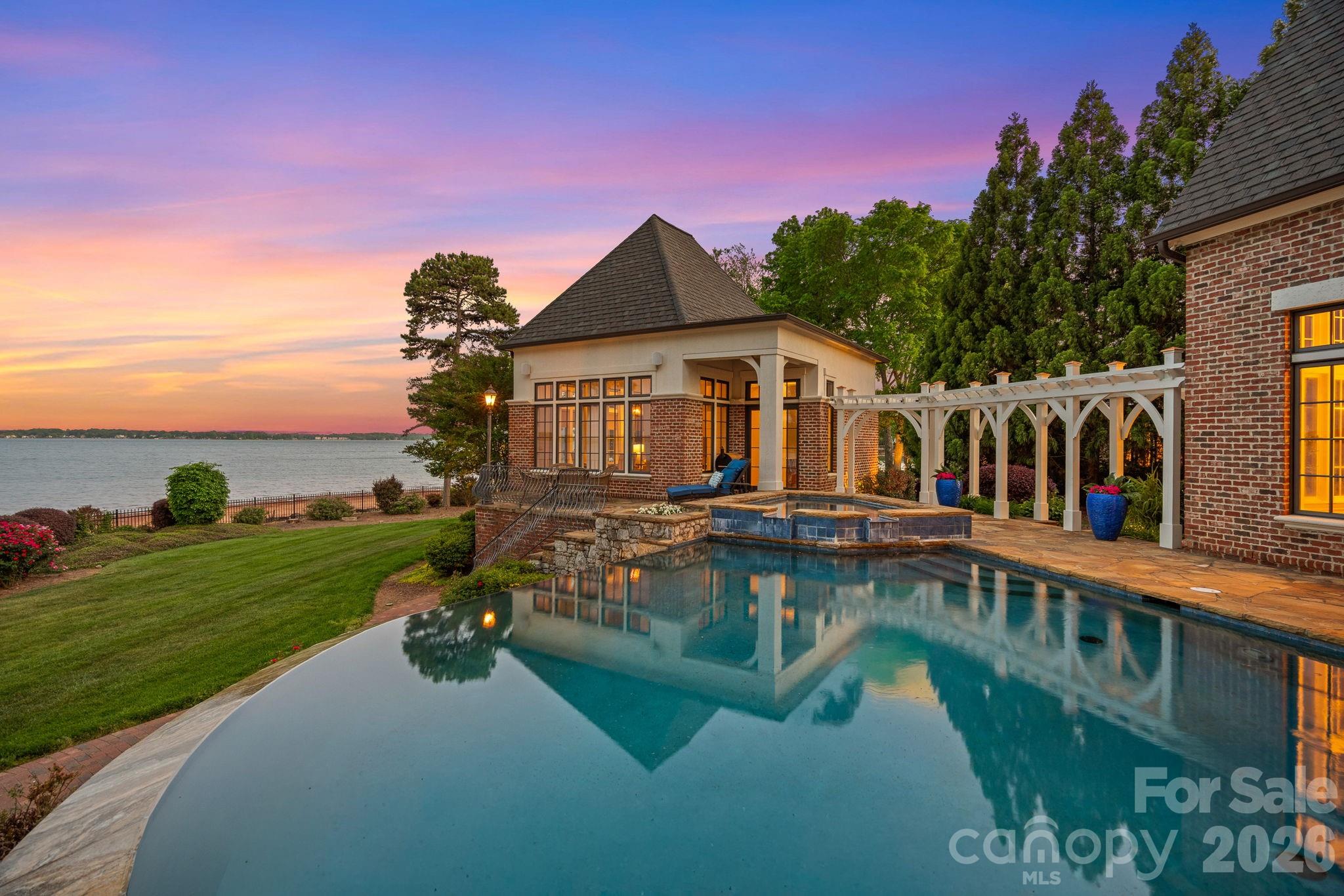 109 Conway Court — Mooresville