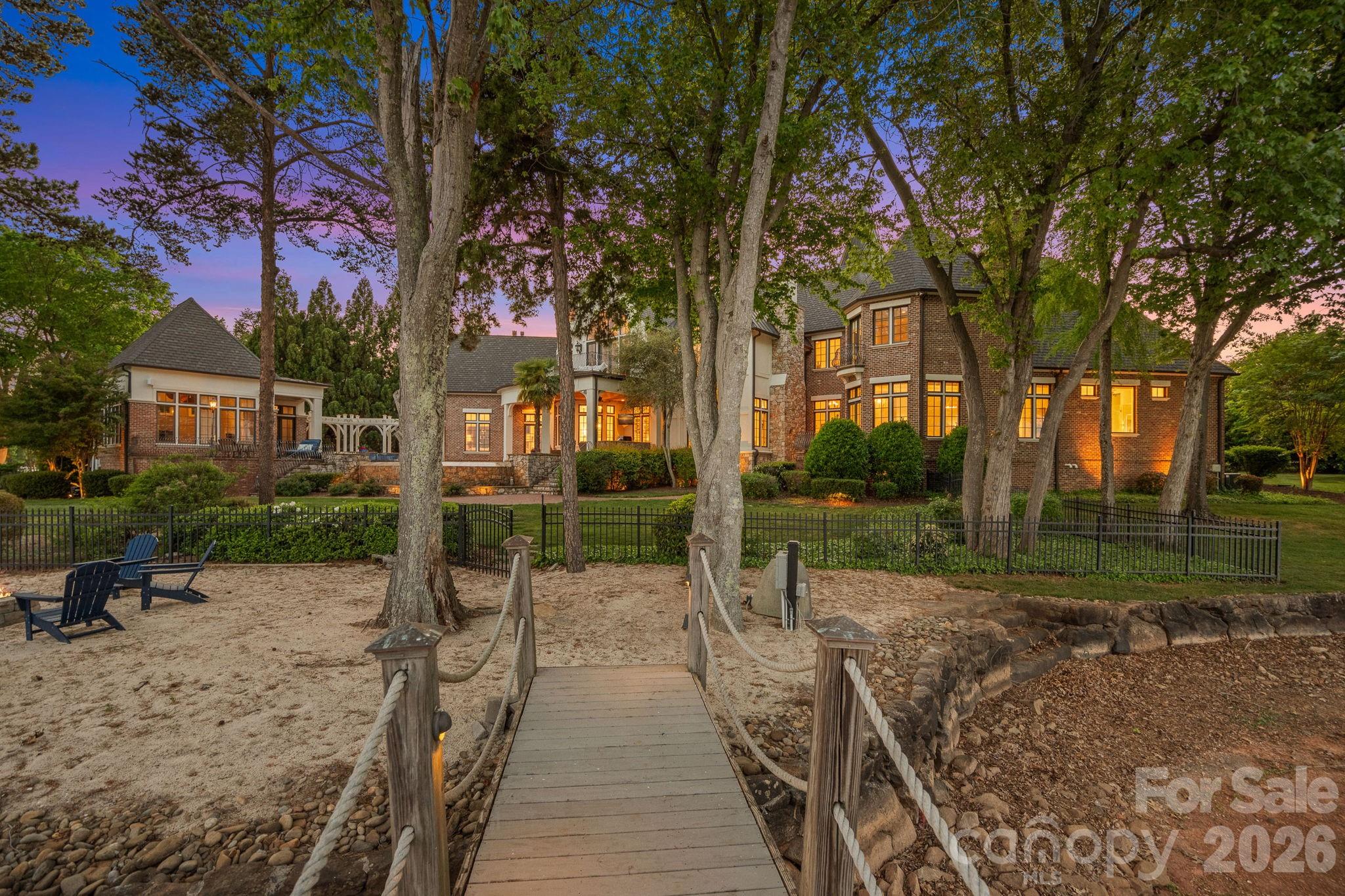 109 Conway Court — Mooresville