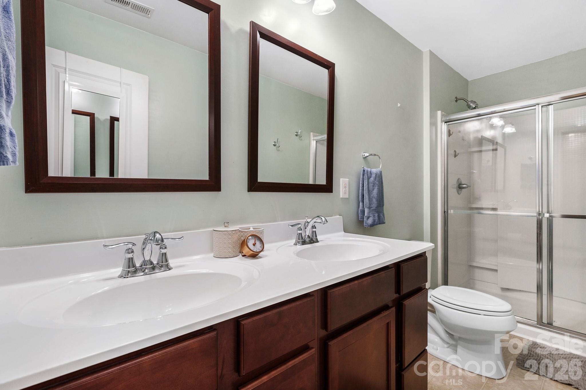 1631 Hooper Court — Charlotte
