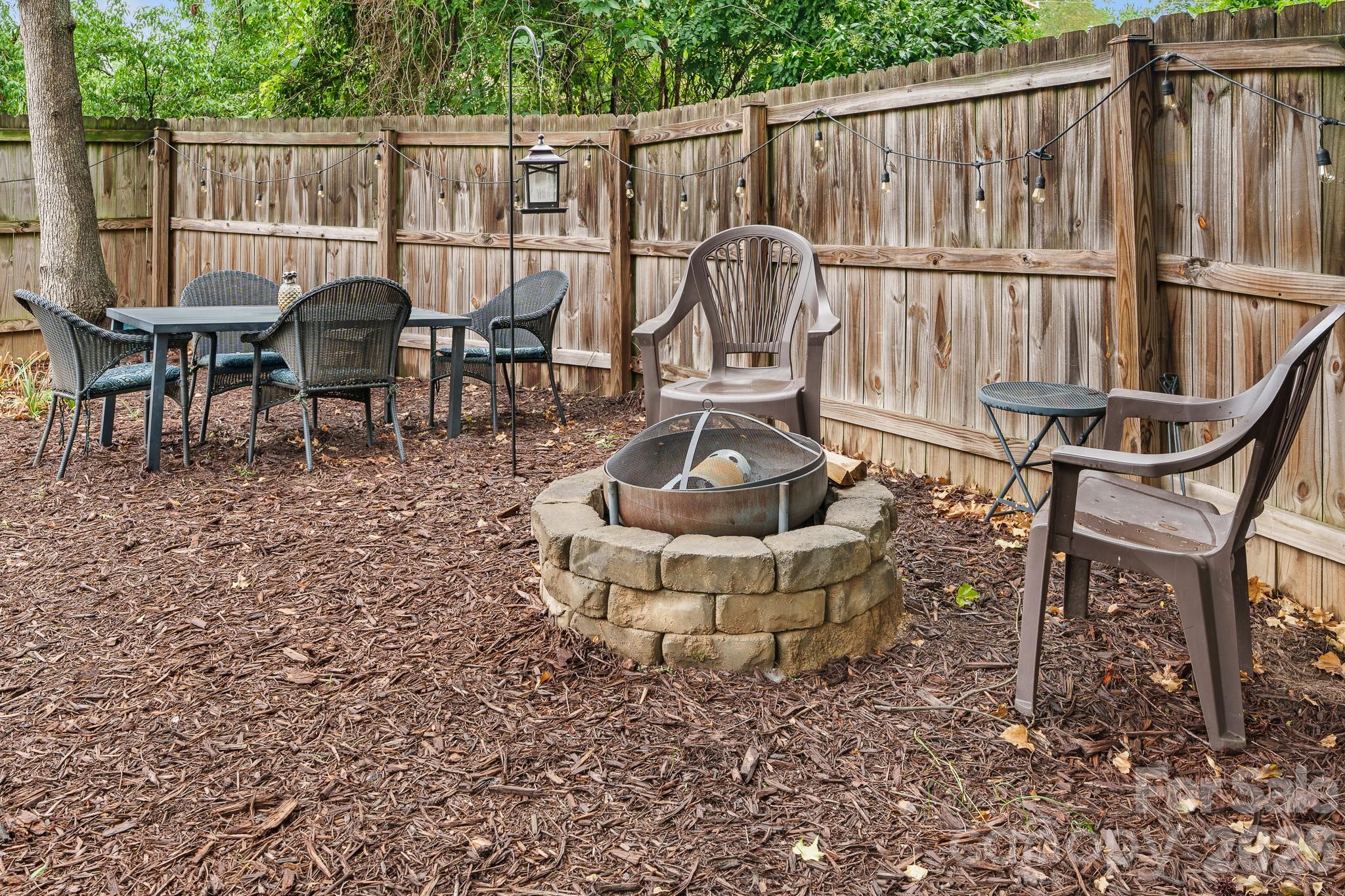 1631 Hooper Court — Charlotte