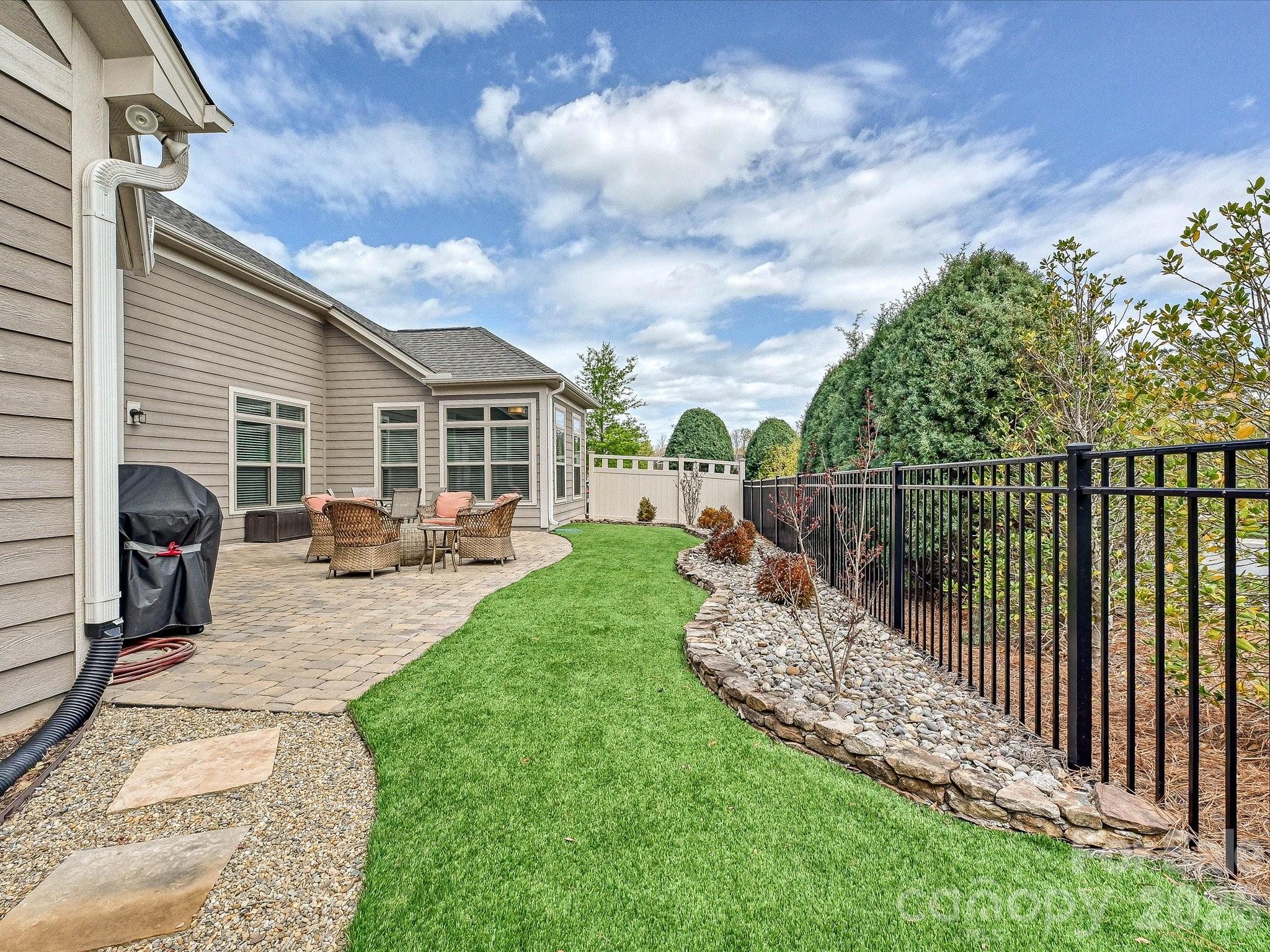 2202 Lincolnshire Lane — Wesley Chapel