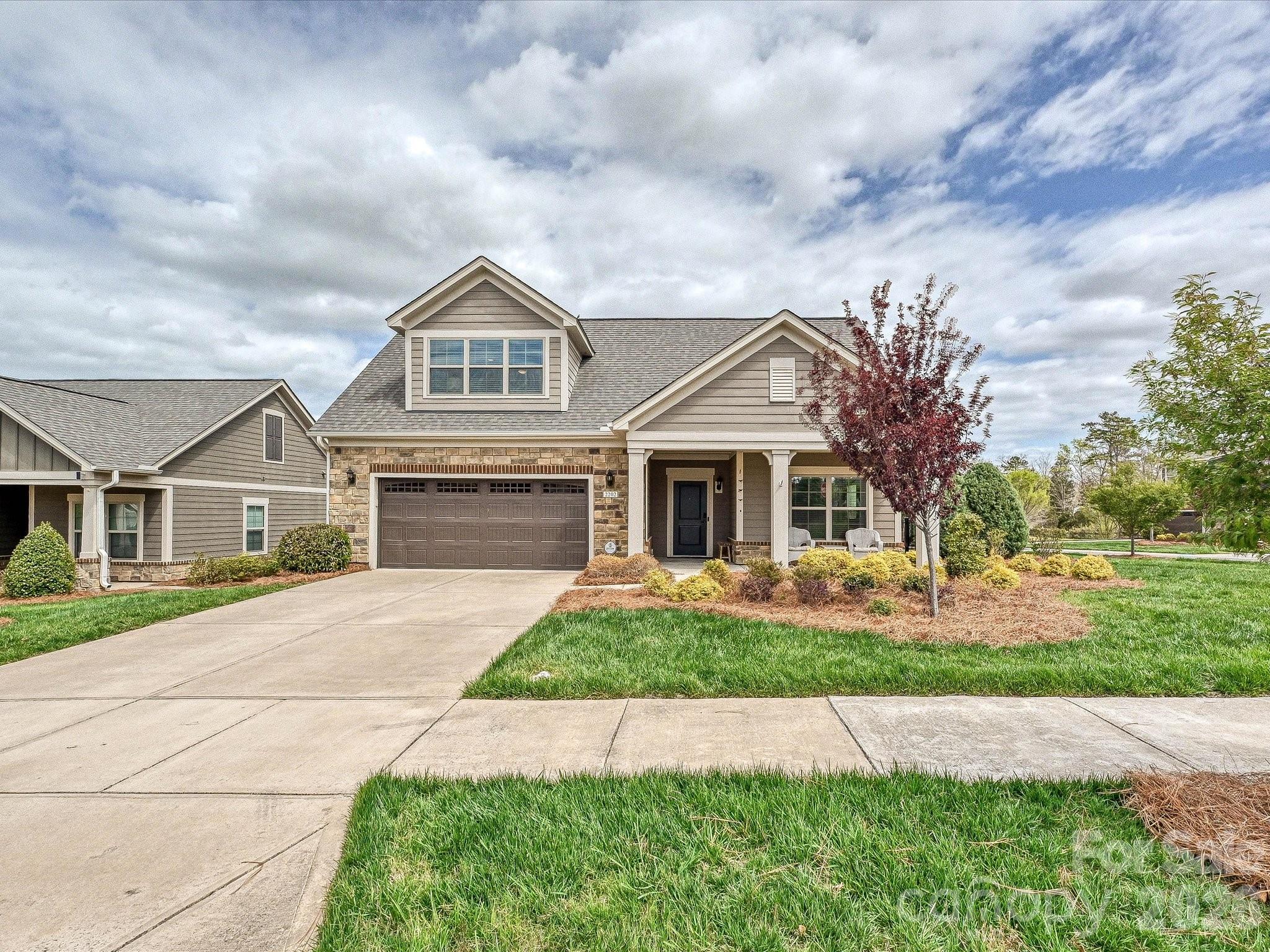 2202 Lincolnshire Lane — Wesley Chapel