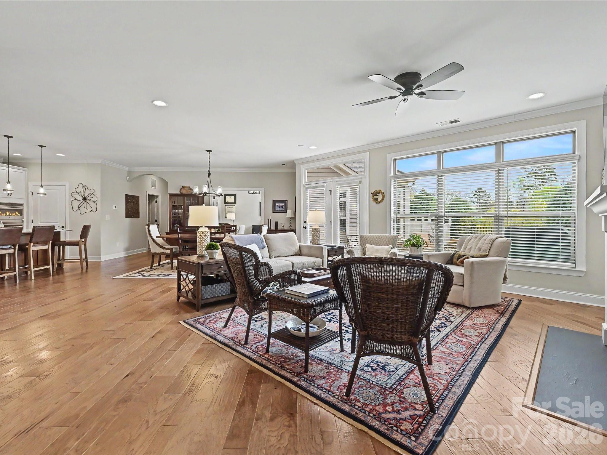 2202 Lincolnshire Lane — Wesley Chapel
