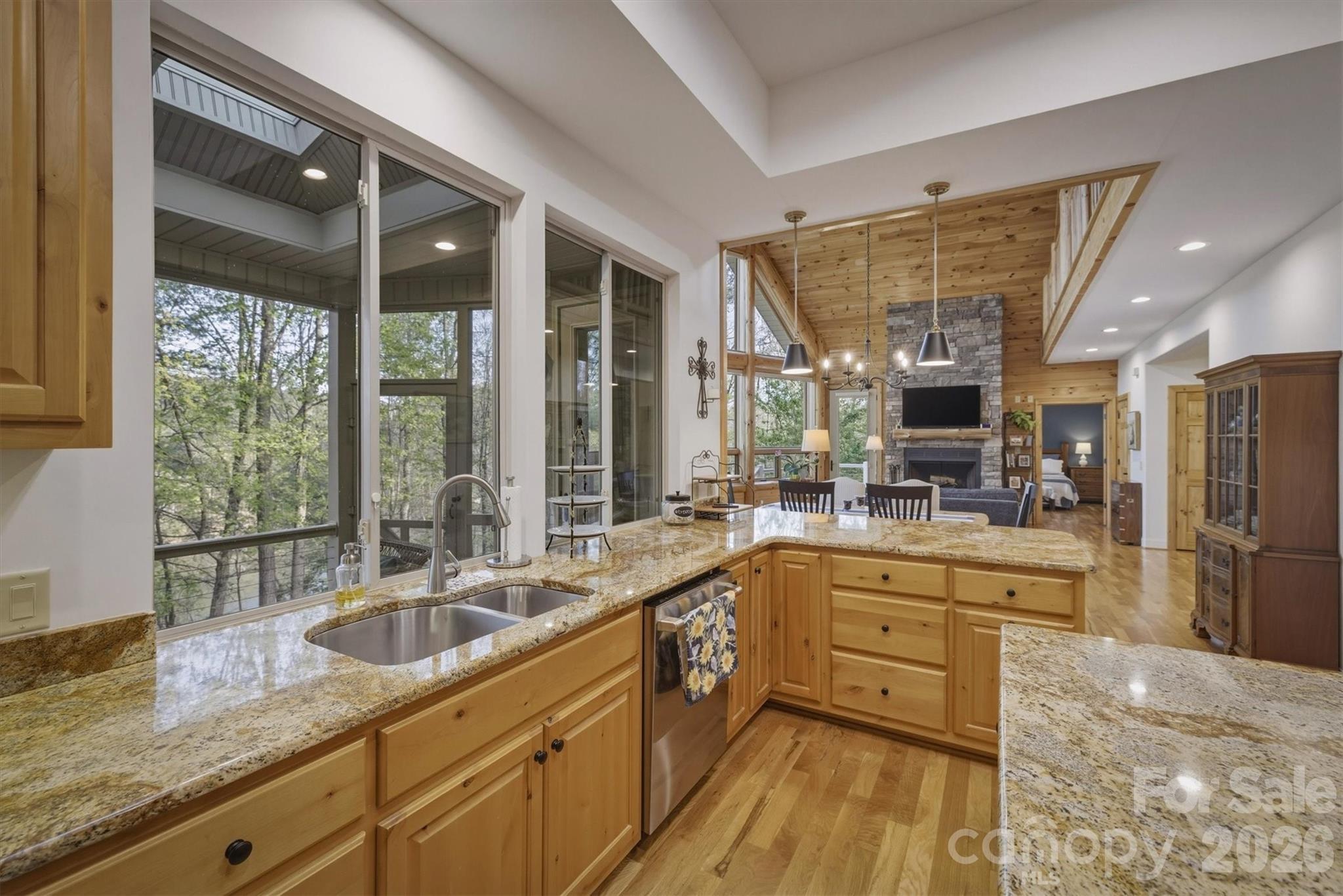 2224 W Paradise Harbor Drive — Connelly Springs