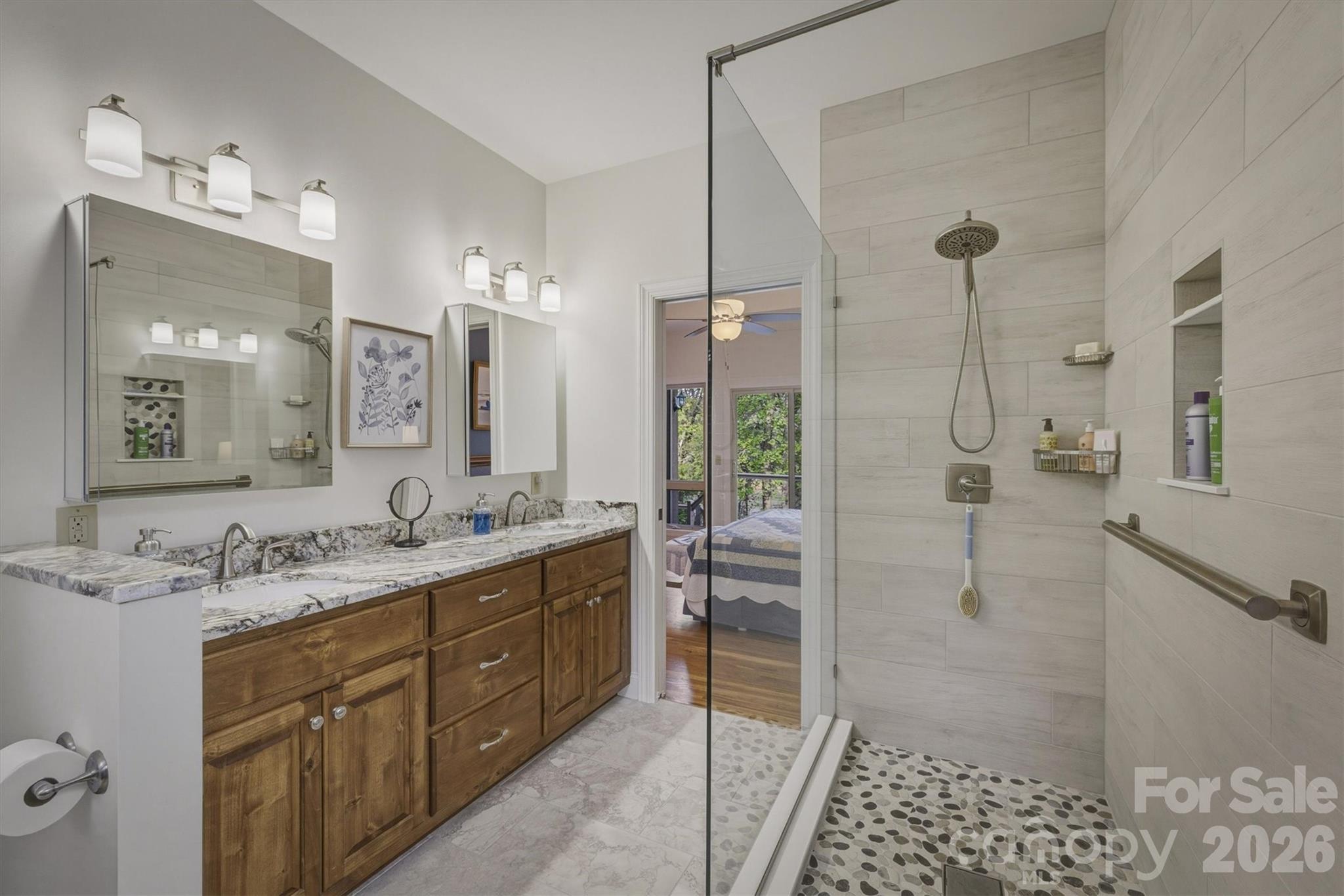 2224 W Paradise Harbor Drive — Connelly Springs