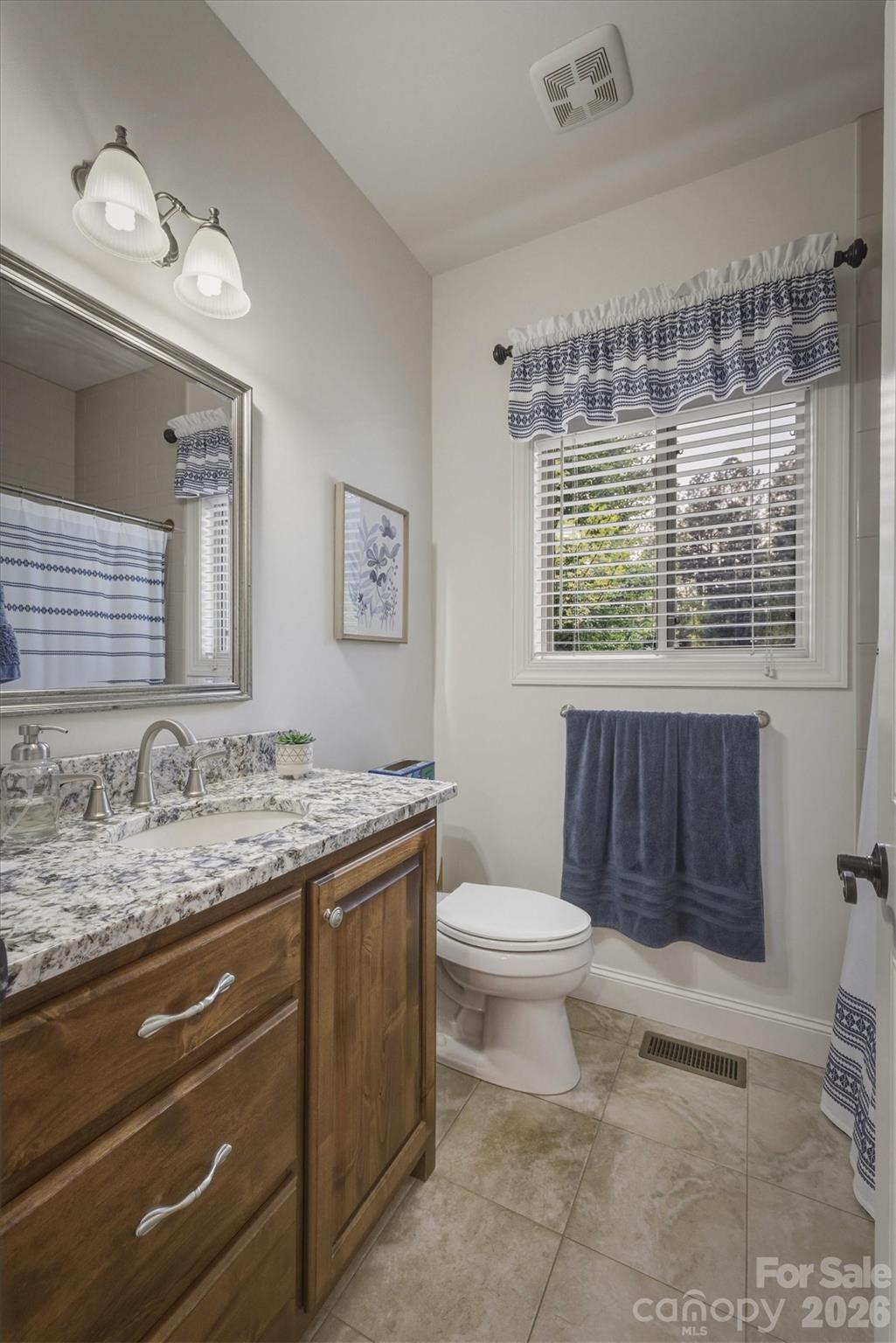 2224 W Paradise Harbor Drive — Connelly Springs