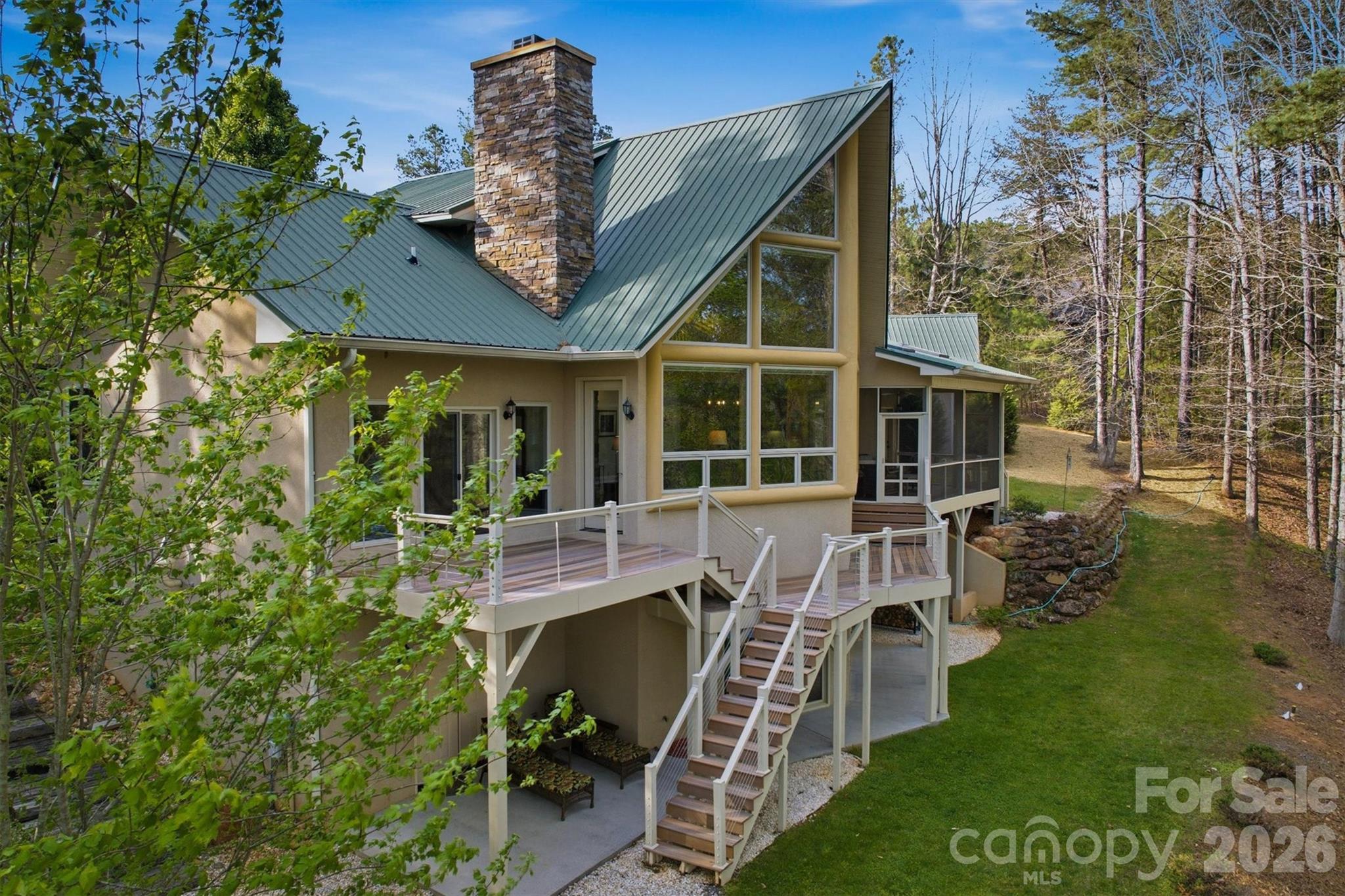 2224 W Paradise Harbor Drive — Connelly Springs