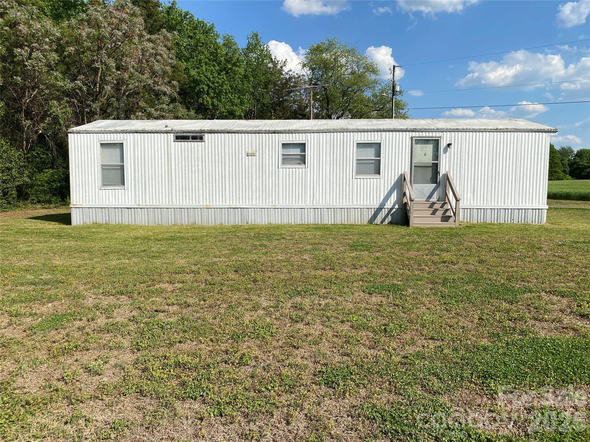2930 Old Camden Road — Monroe