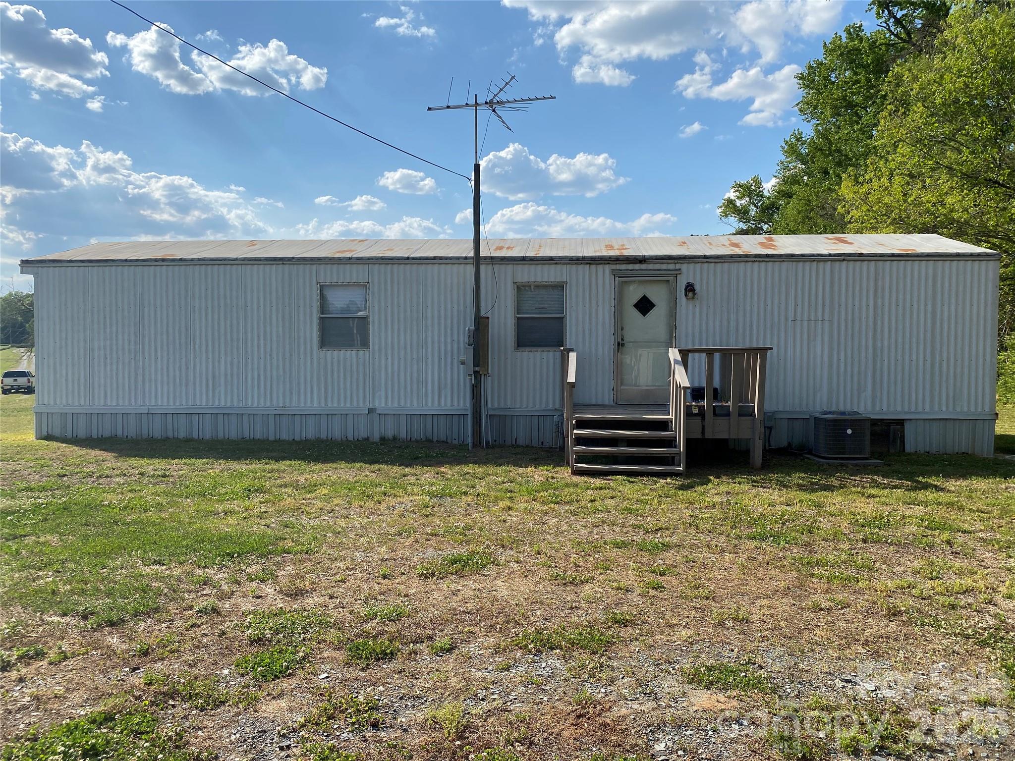 2930 Old Camden Road — Monroe