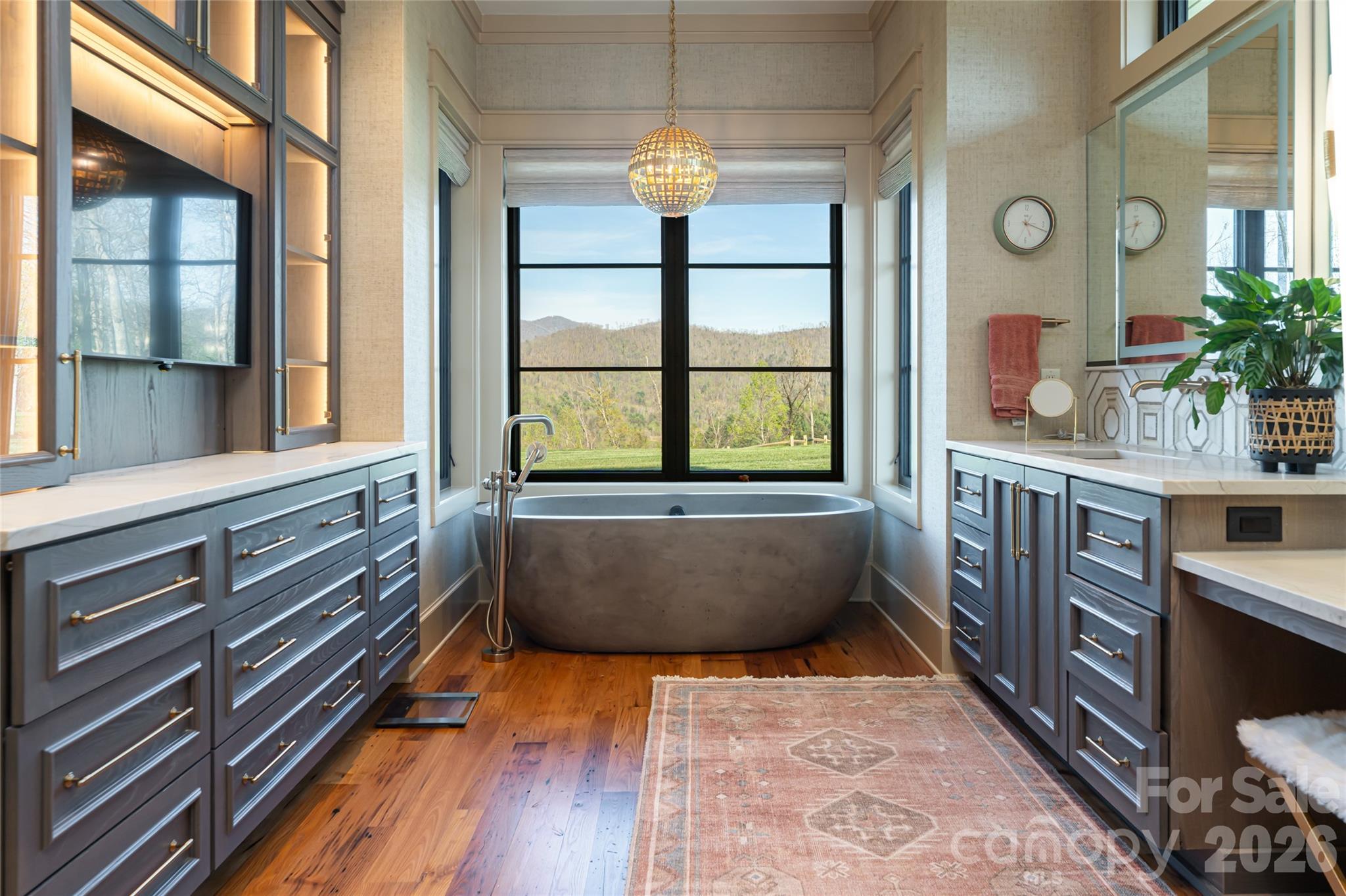 170 Bear View Road — Weaverville