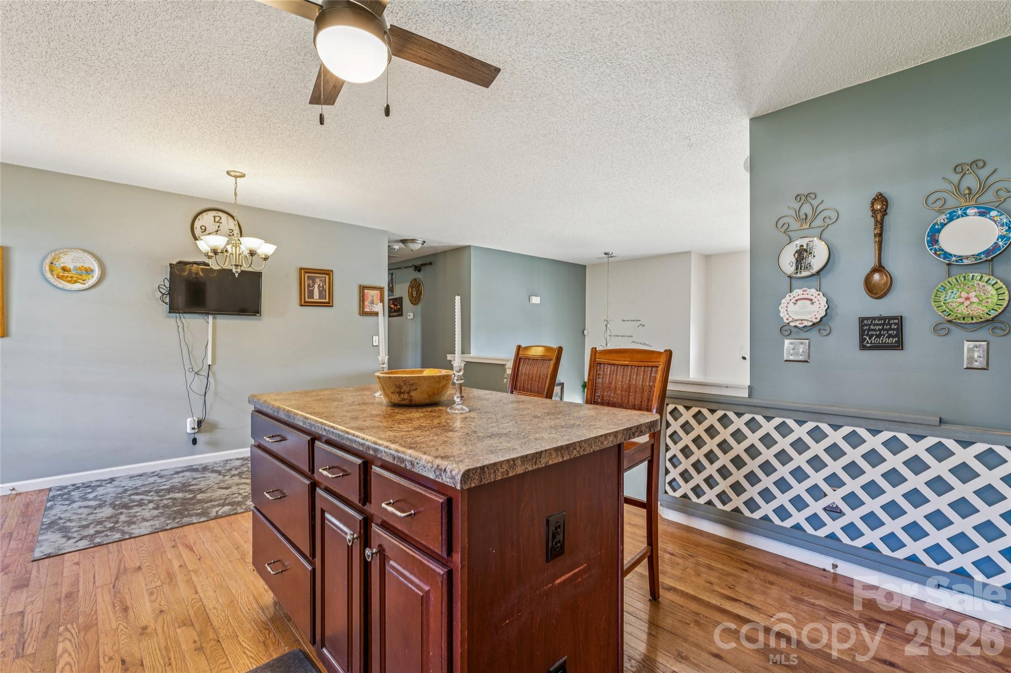 4 Miss Julia Way — Granite Falls
