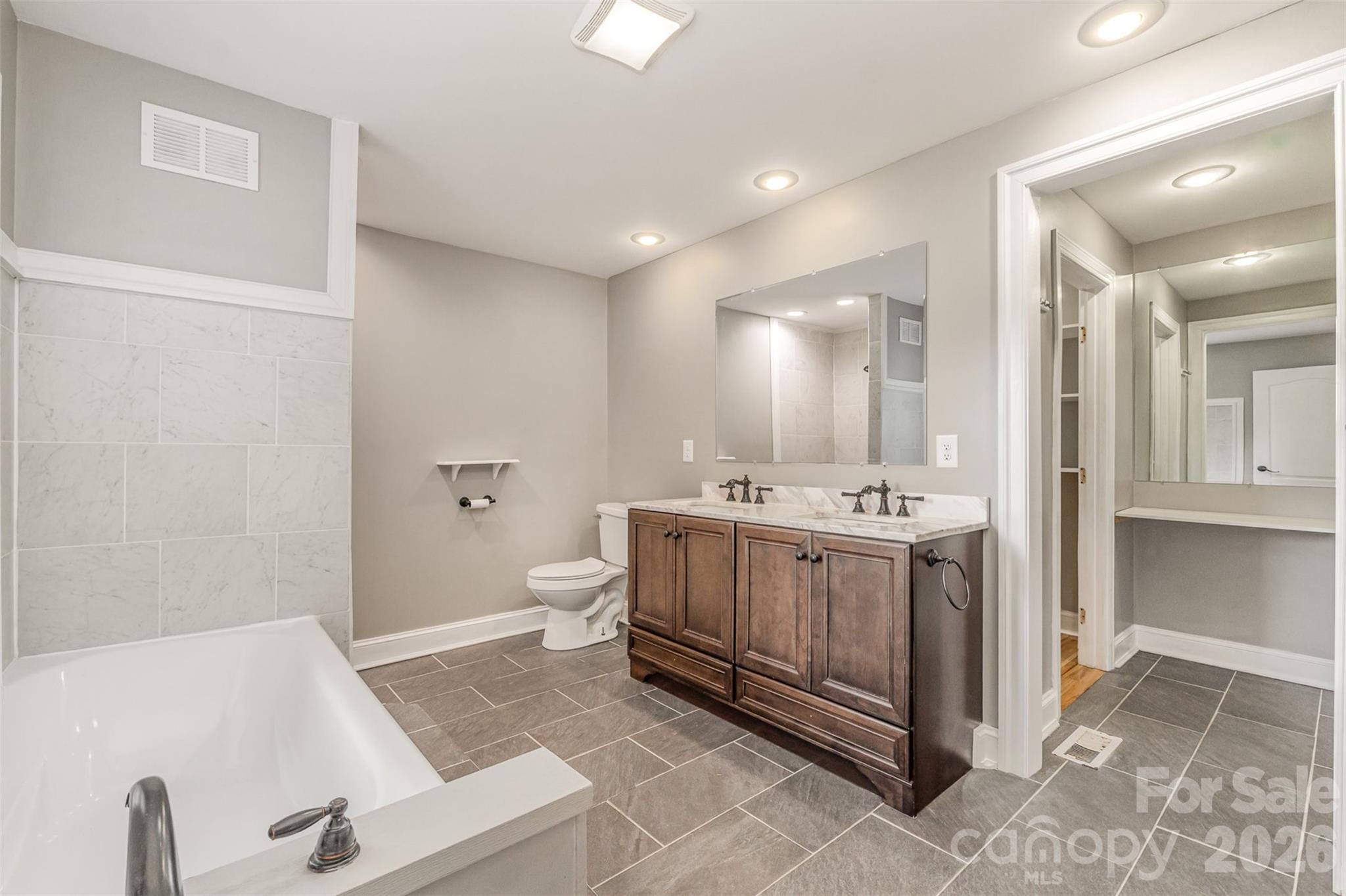1164 Bradford Mountain Road — Lenoir