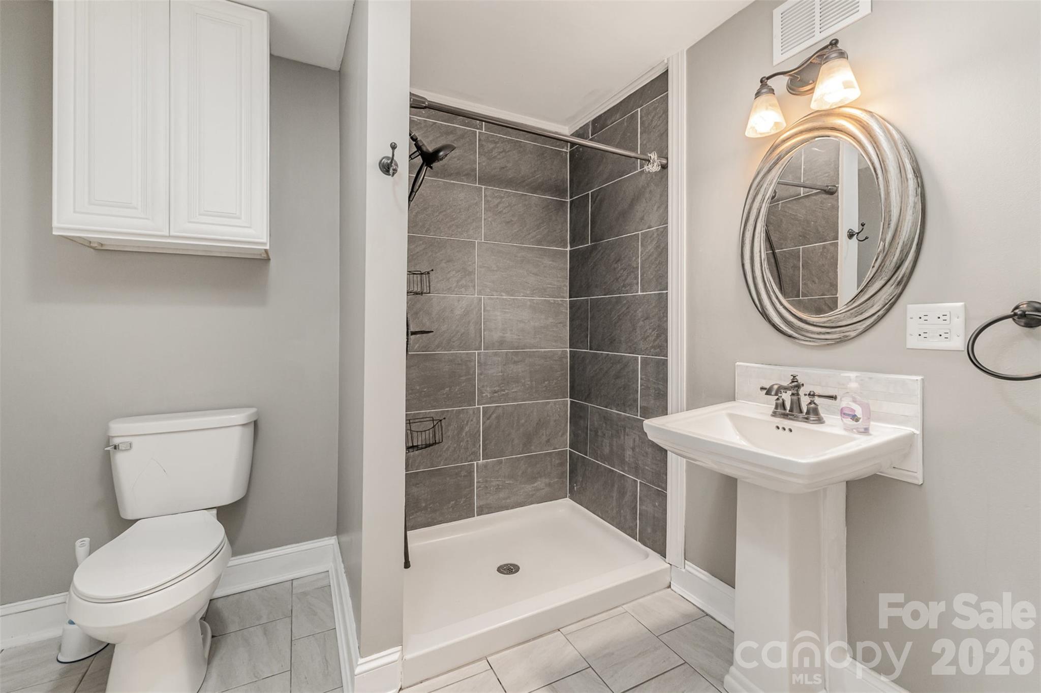 1164 Bradford Mountain Road — Lenoir