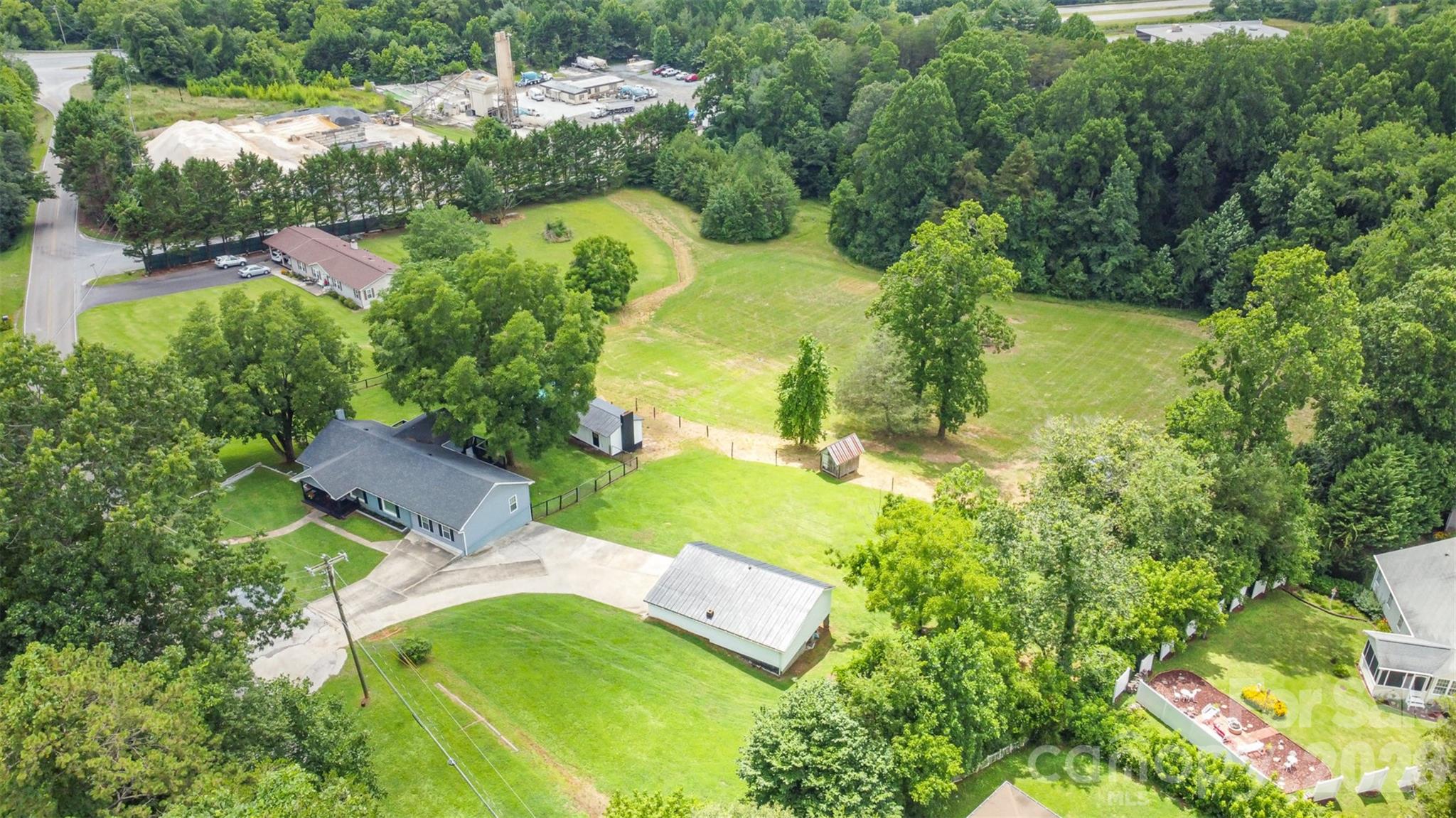 1164 Bradford Mountain Road — Lenoir