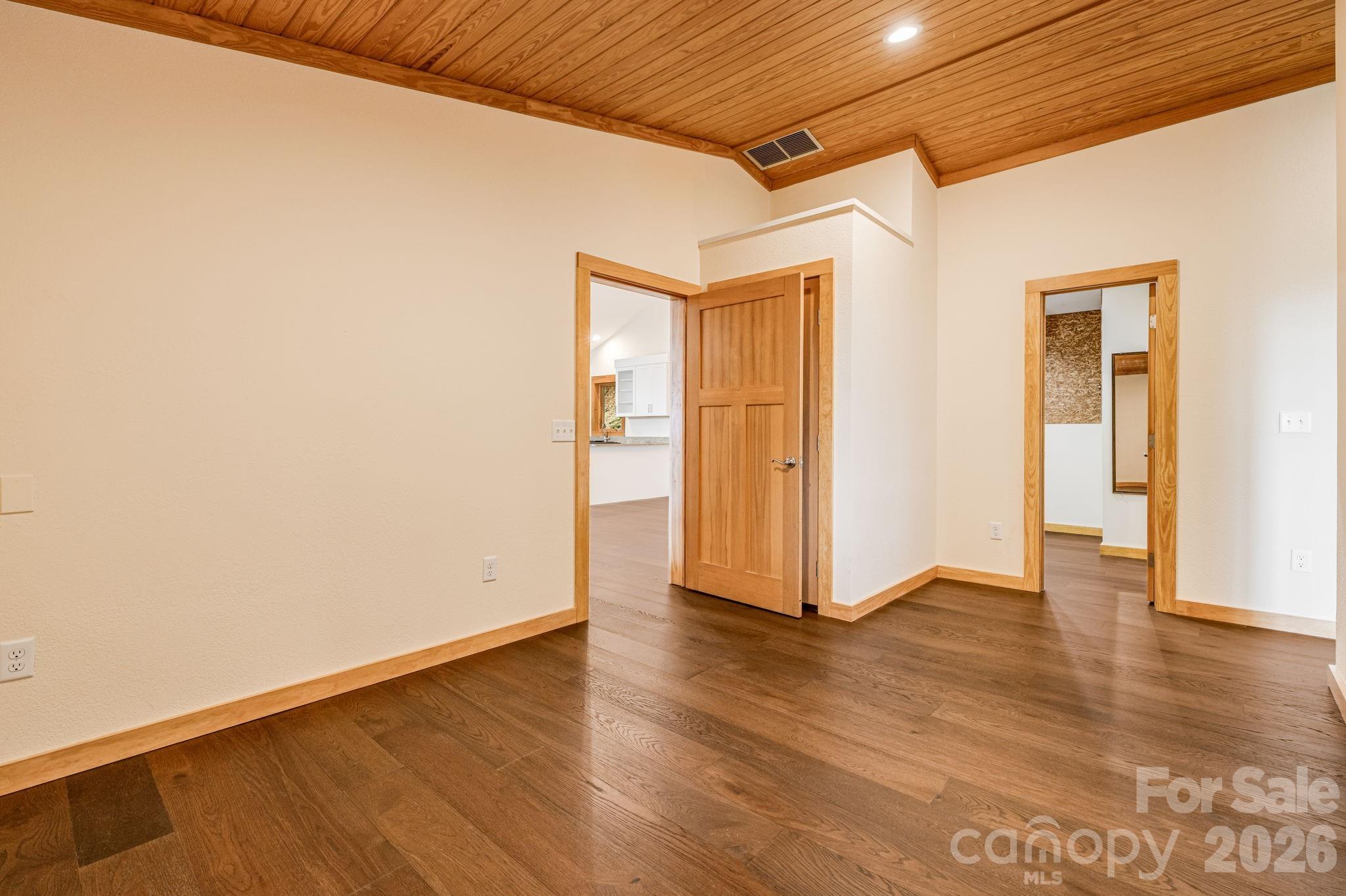 55 Glade Lane — Black Mountain